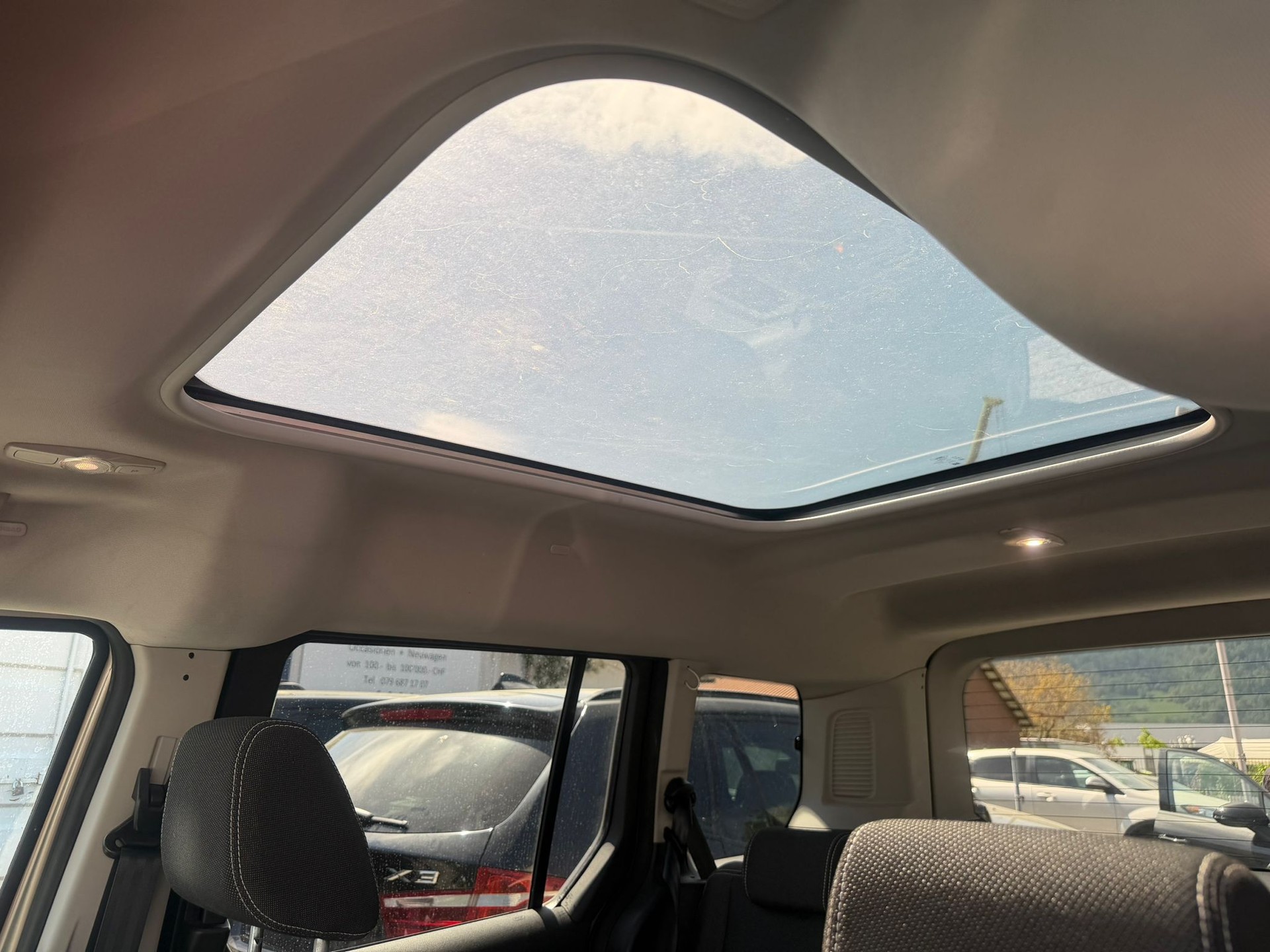 FORD Tourneo Connect 1.0 SCTi Titanium-image-5