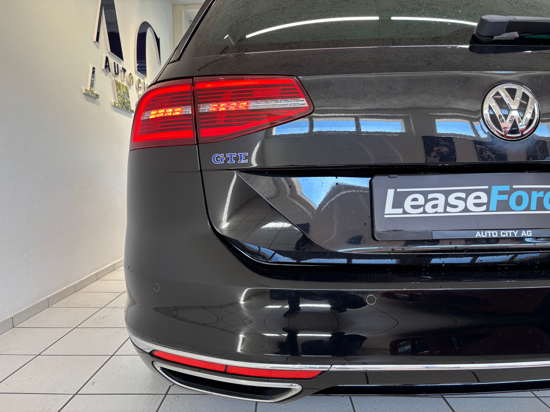 VW Passat Variant 1.4 TSI GTE Hybrid DSG-image-6