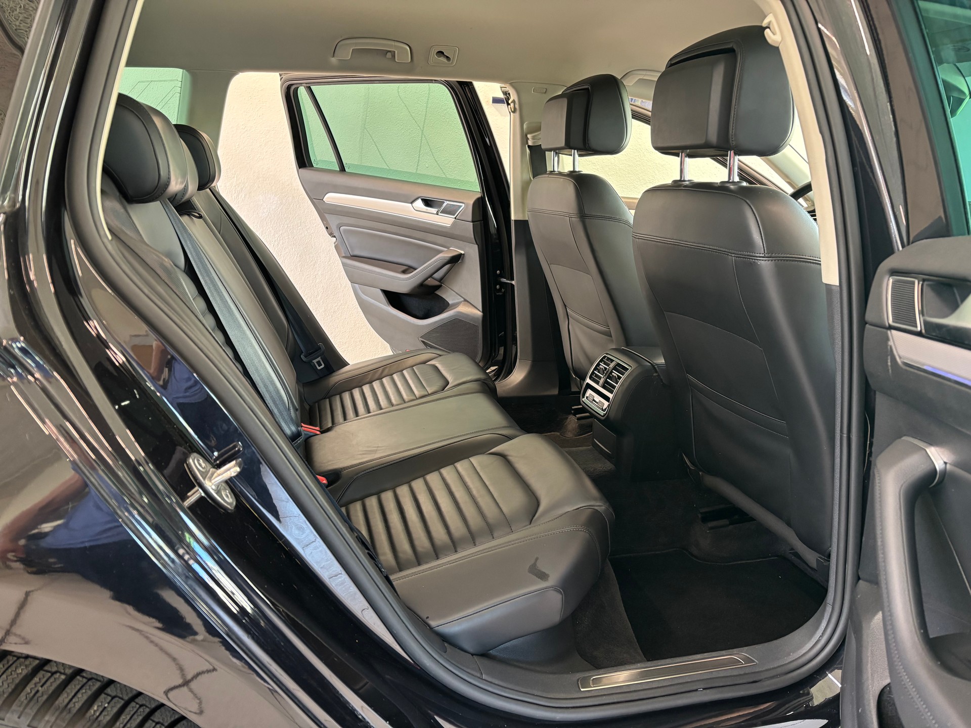 VW Passat Variant 1.4 TSI GTE Hybrid DSG-image-10