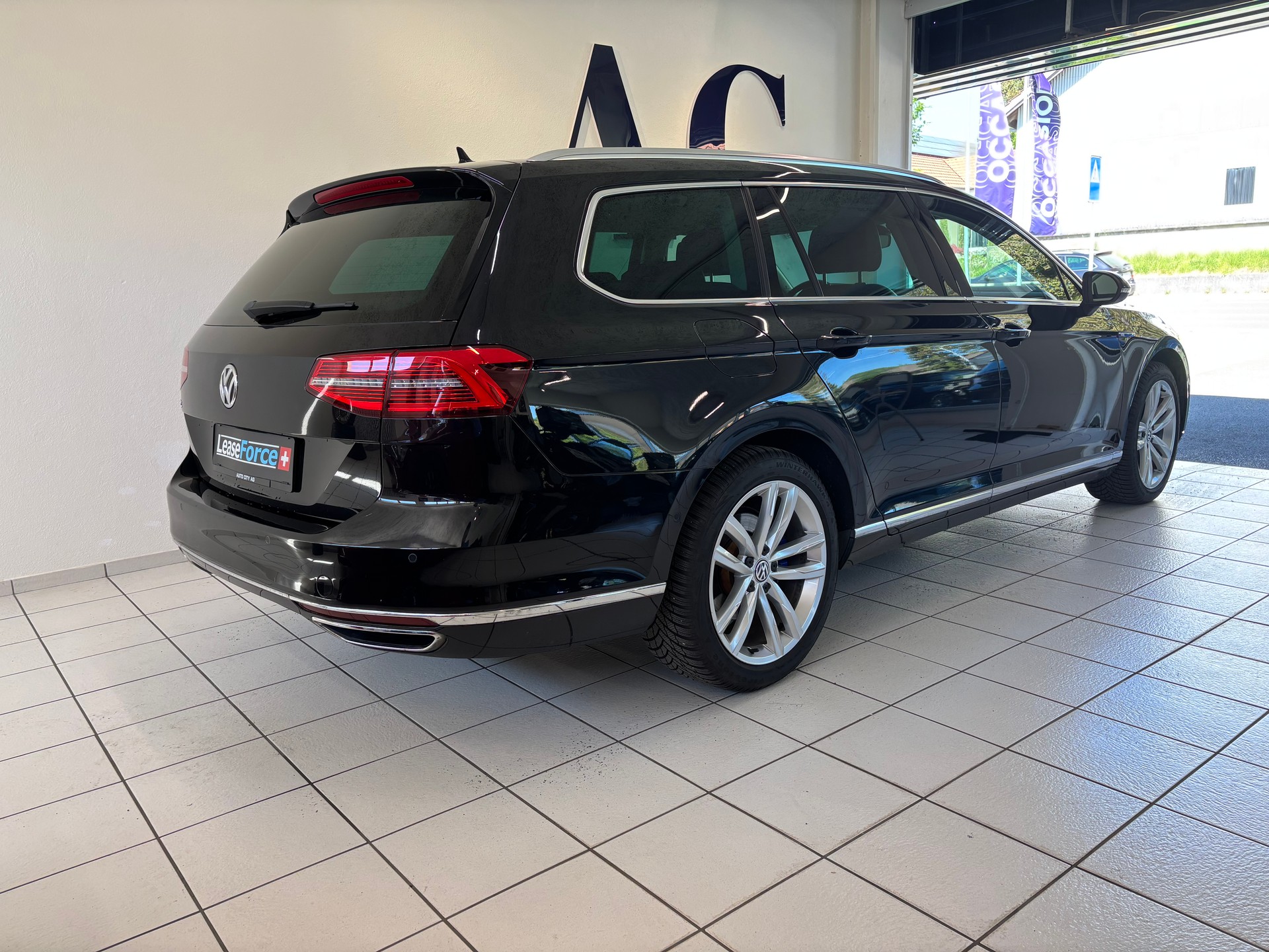VW Passat Variant 1.4 TSI GTE Hybrid DSG-image-2