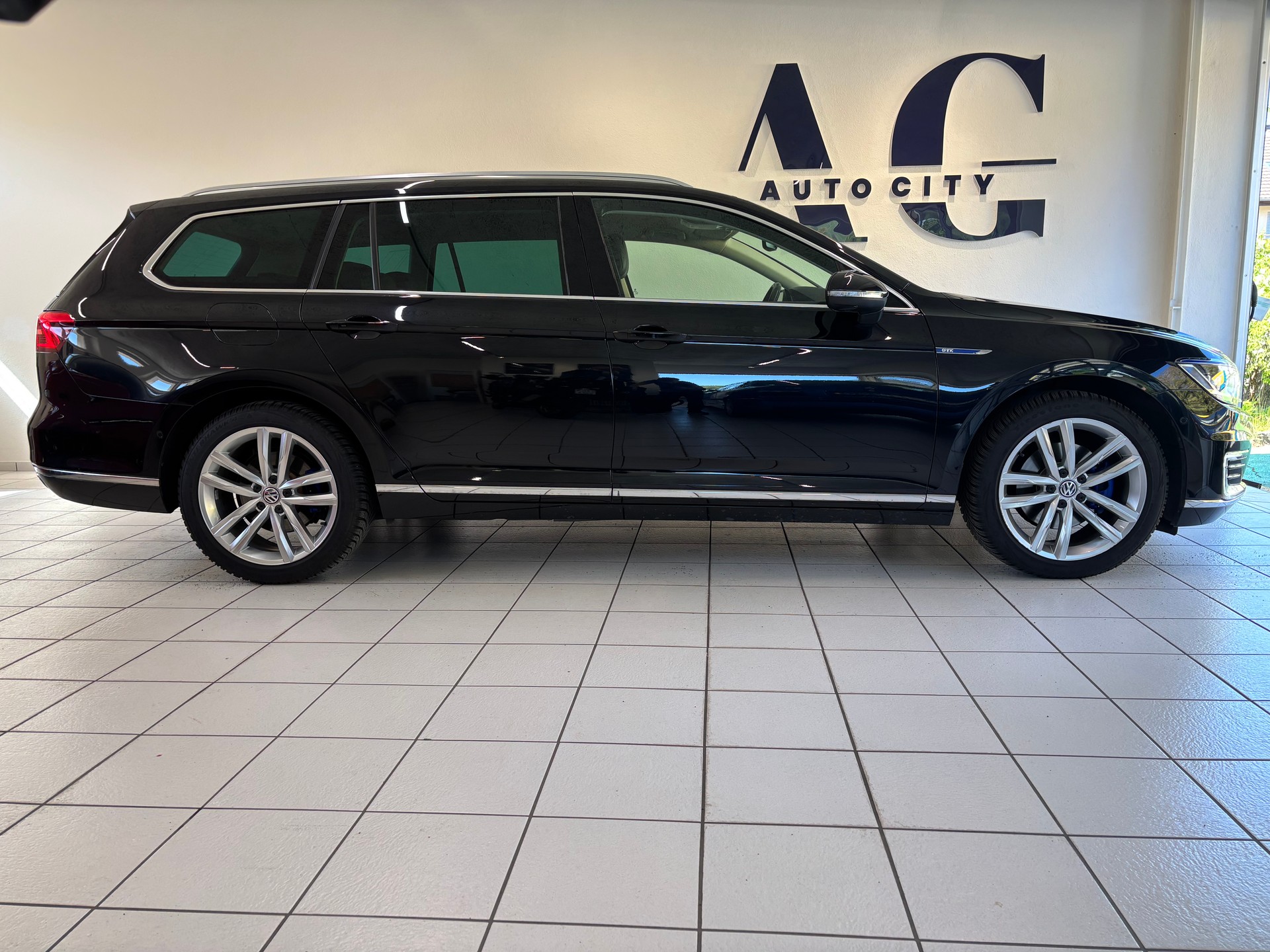 VW Passat Variant 1.4 TSI GTE Hybrid DSG-image-1