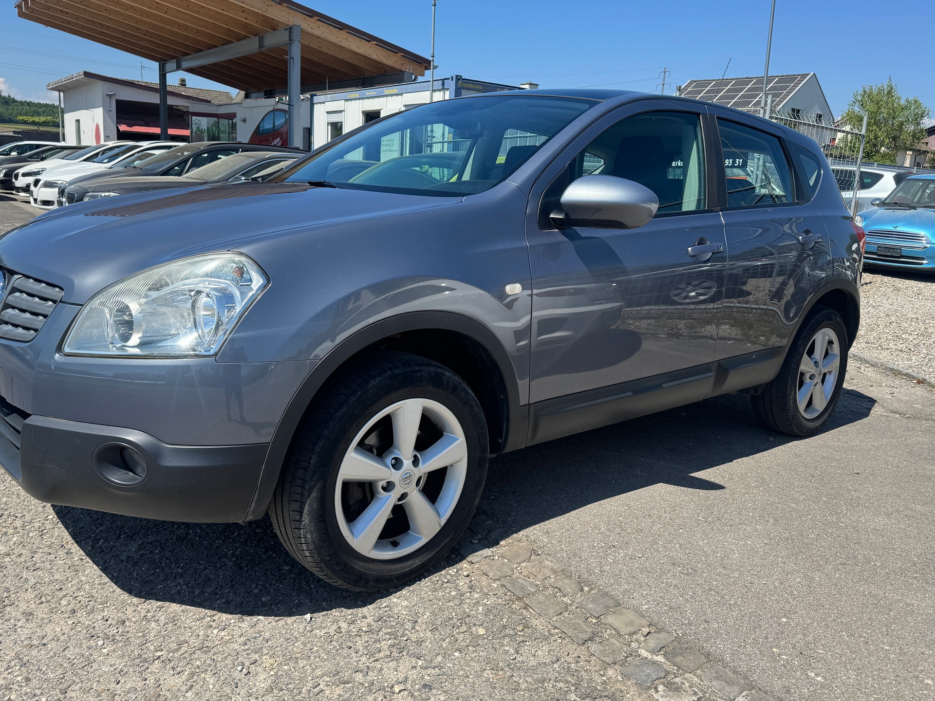 NISSAN Qashqai 2.0 4WD visia-image-2