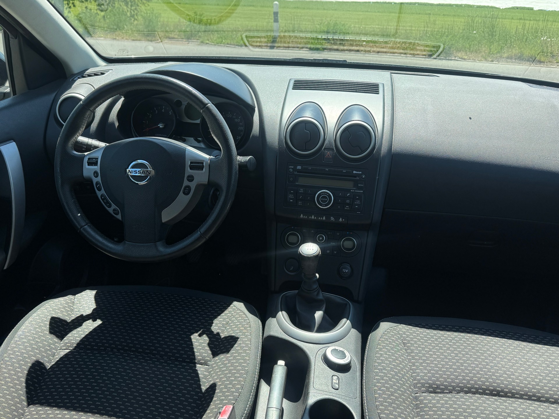 NISSAN Qashqai 2.0 4WD visia-image-6