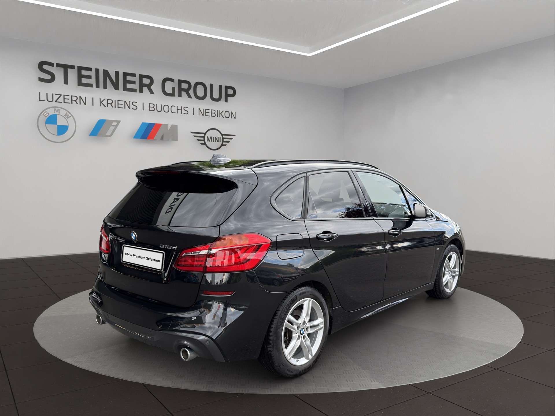 BMW 218d xDrive Active Tourer Steptronic M Sport-image-4
