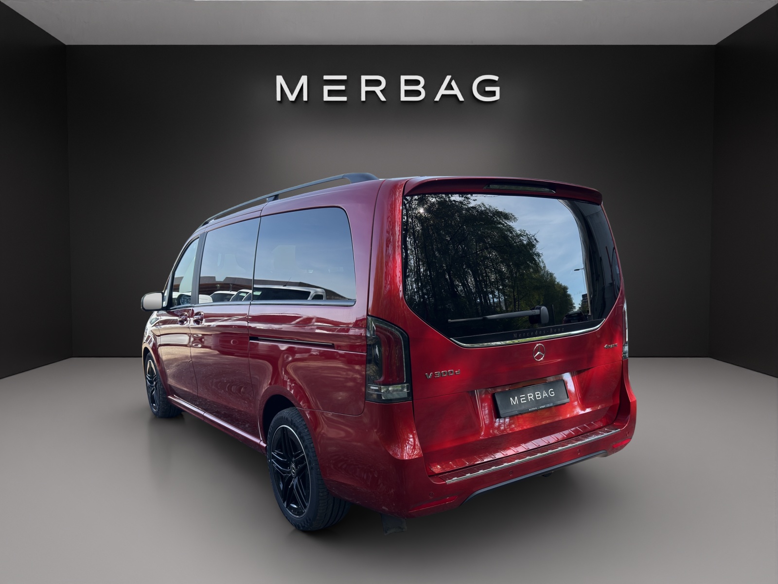 MERCEDES-BENZ V 300 d lang 4Matic Swiss Edition 9G-Tronic-image-4