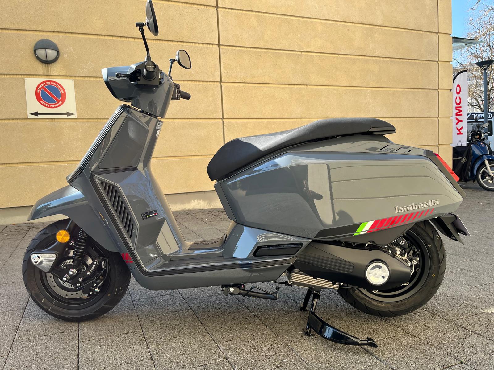 PIAGGIO Vespa 125 Primavera Sport Euro 5+-image-3