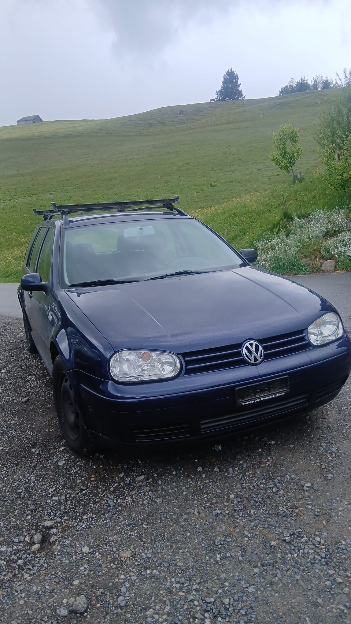 VW Golf Variant 2.0 Comfortline 4Motion-image-1