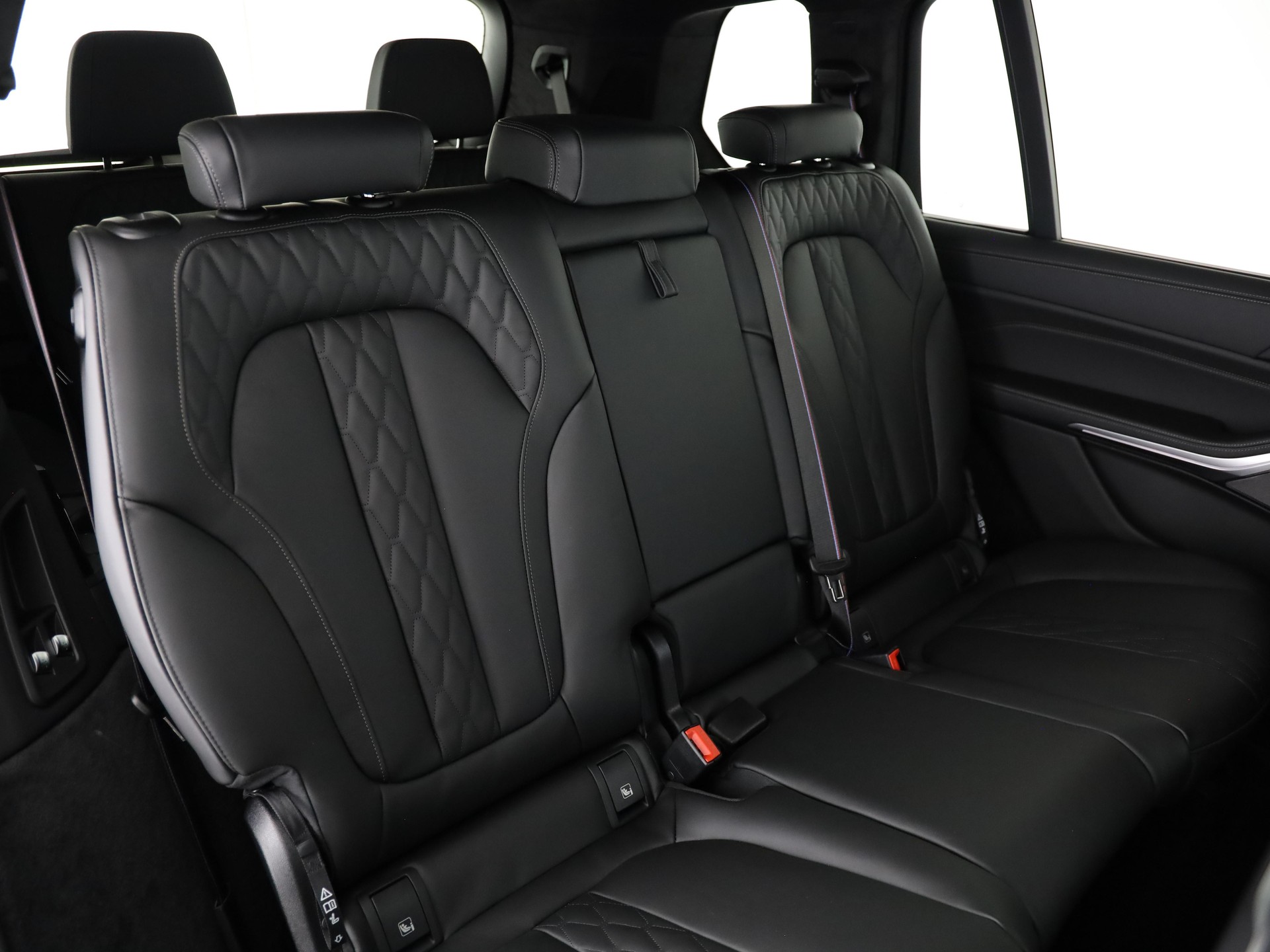 BMW X7 40d xDrive SAG-image-15