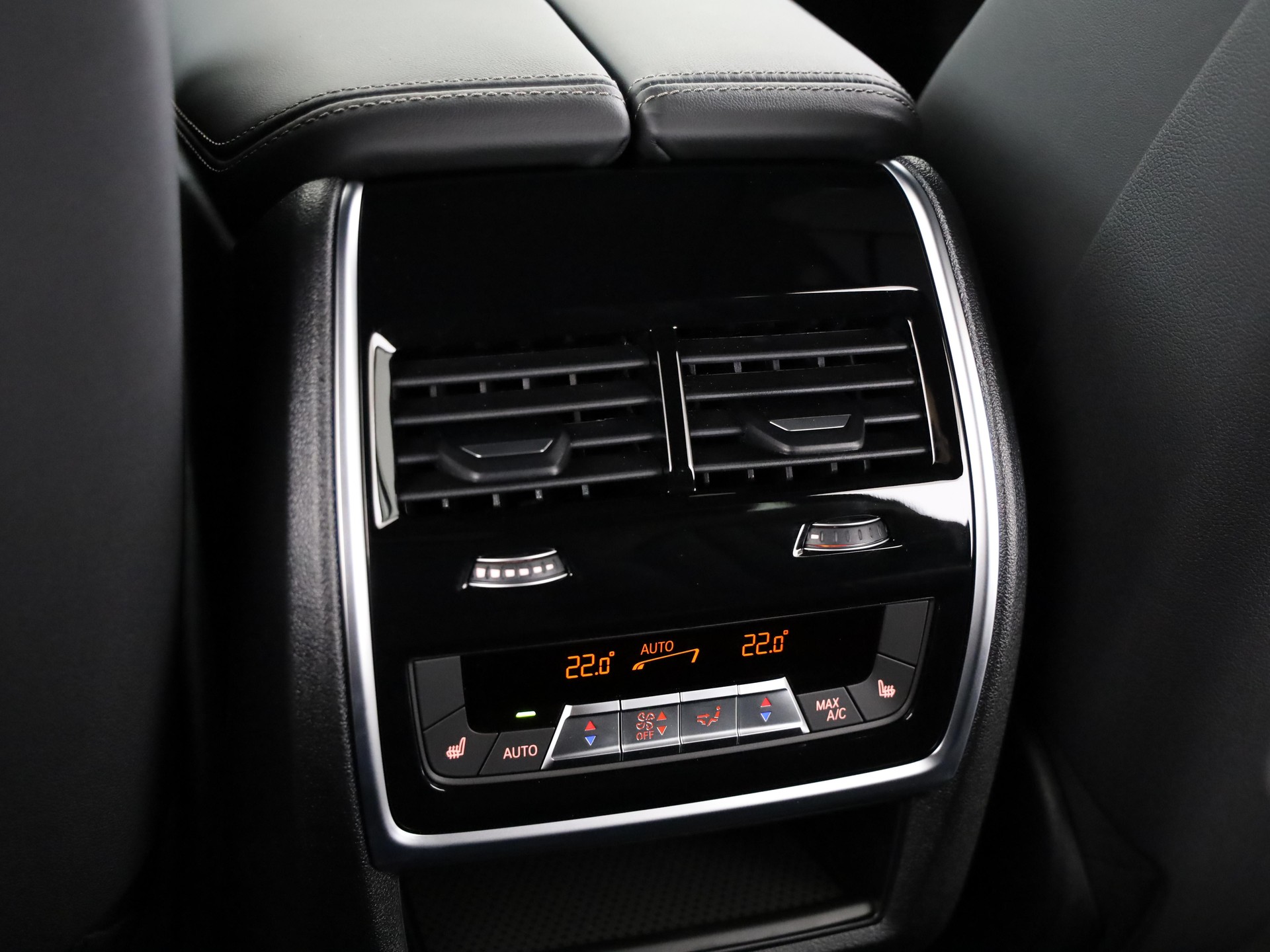 BMW X7 40d xDrive SAG-image-22
