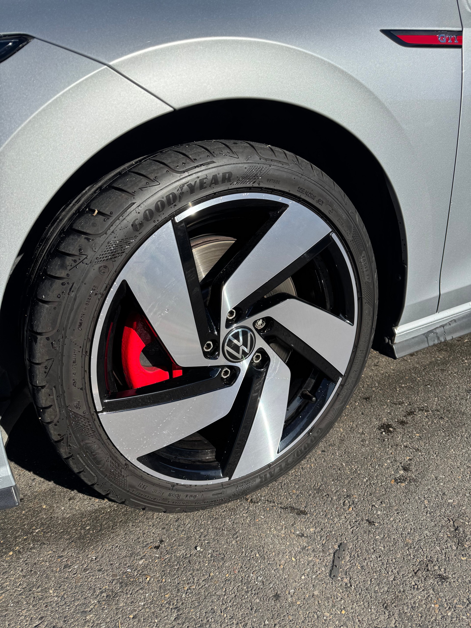 VW 2.0 TSI GTI-image-5