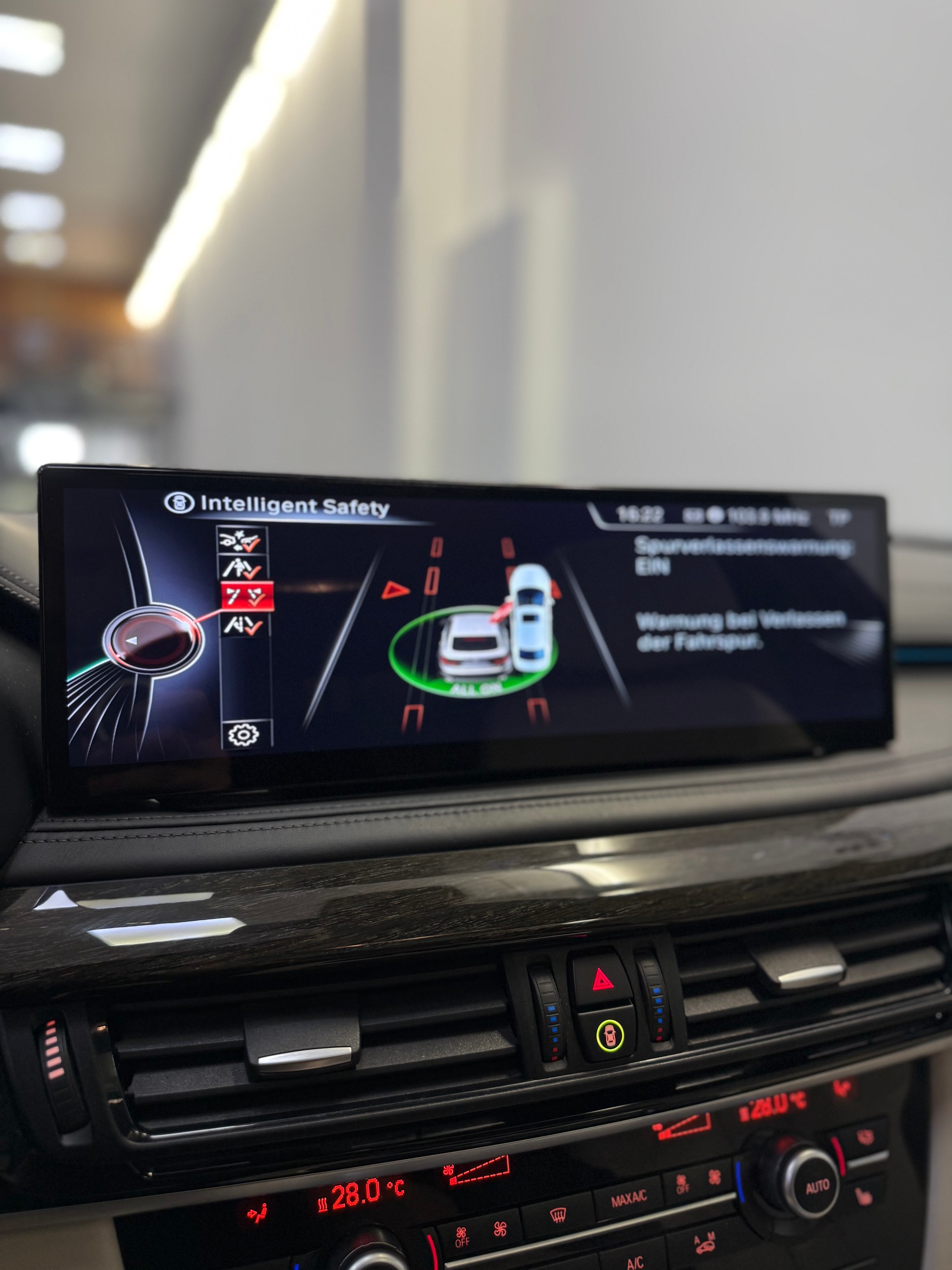 BMW X6 xDrive 30d M-Sport Steptronic-image-21