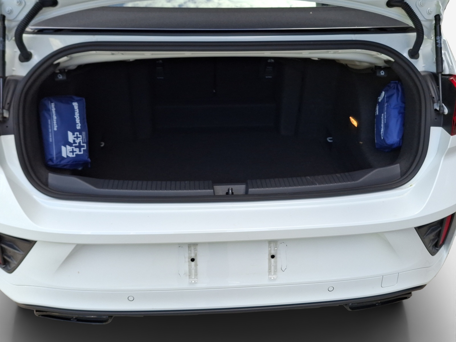 VW T-Roc Cabriolet 1.5 TSI EVO R-Line DSG-image-11