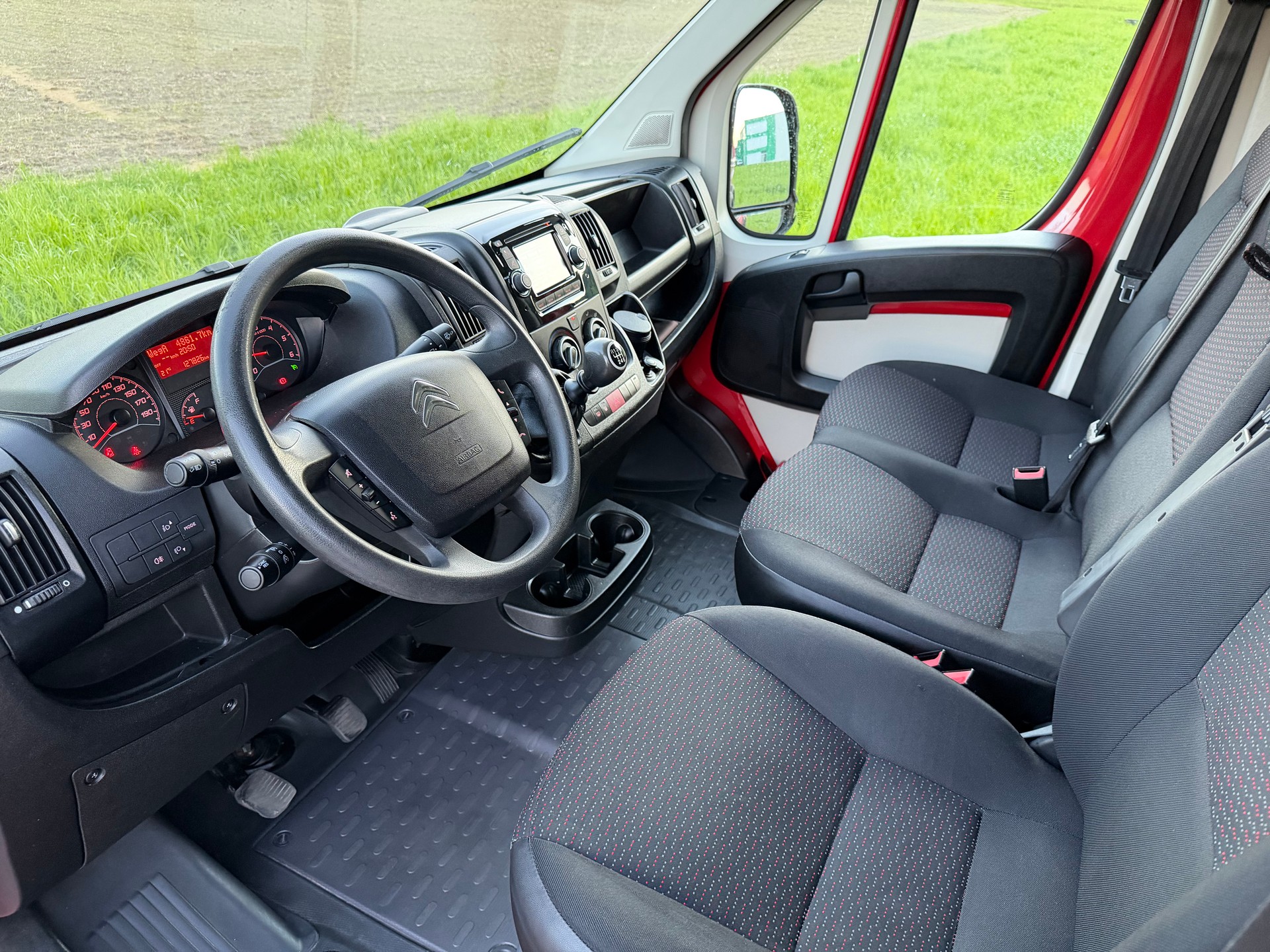 CITROEN Jumper 30 2.0 BlueHDi 130 Attraction L1H2-image-10