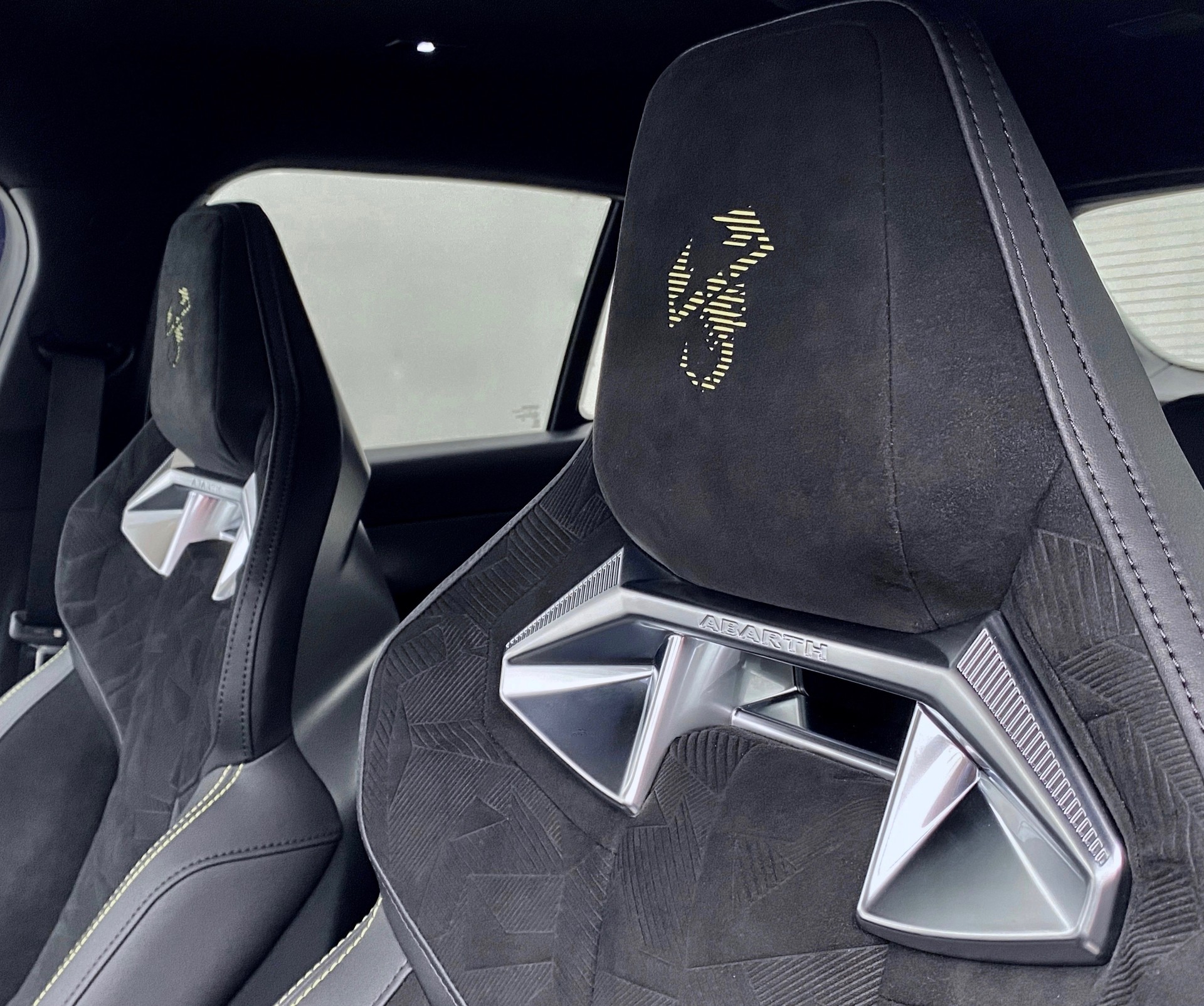 FIAT Abarth 600e*Swiss*Scorpionissima*-image-8
