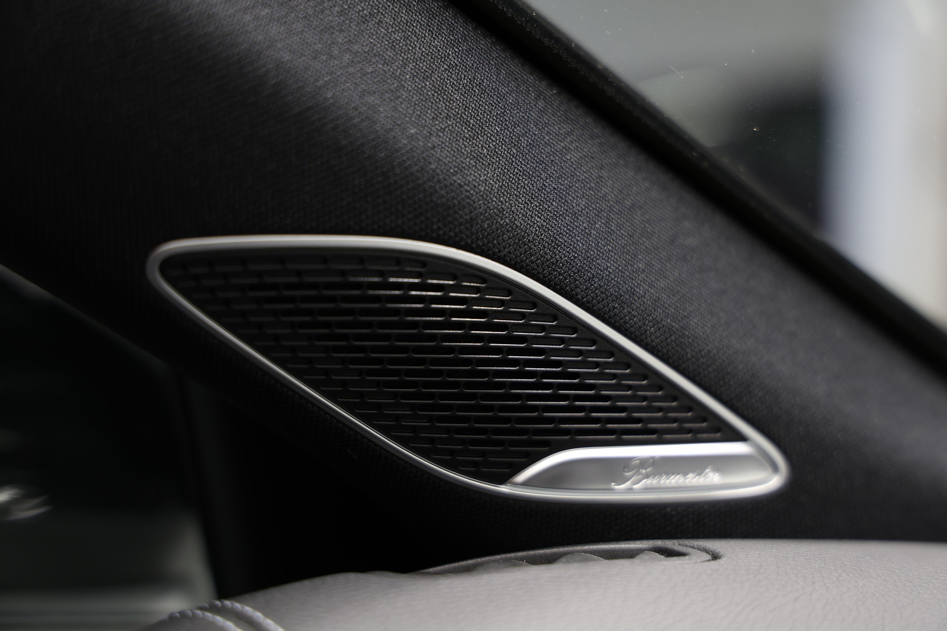 MERCEDES-BENZ A 35 AMG 4Matic Limousine Speedshift *CH-Fahrzeug*Sedan*-image-17