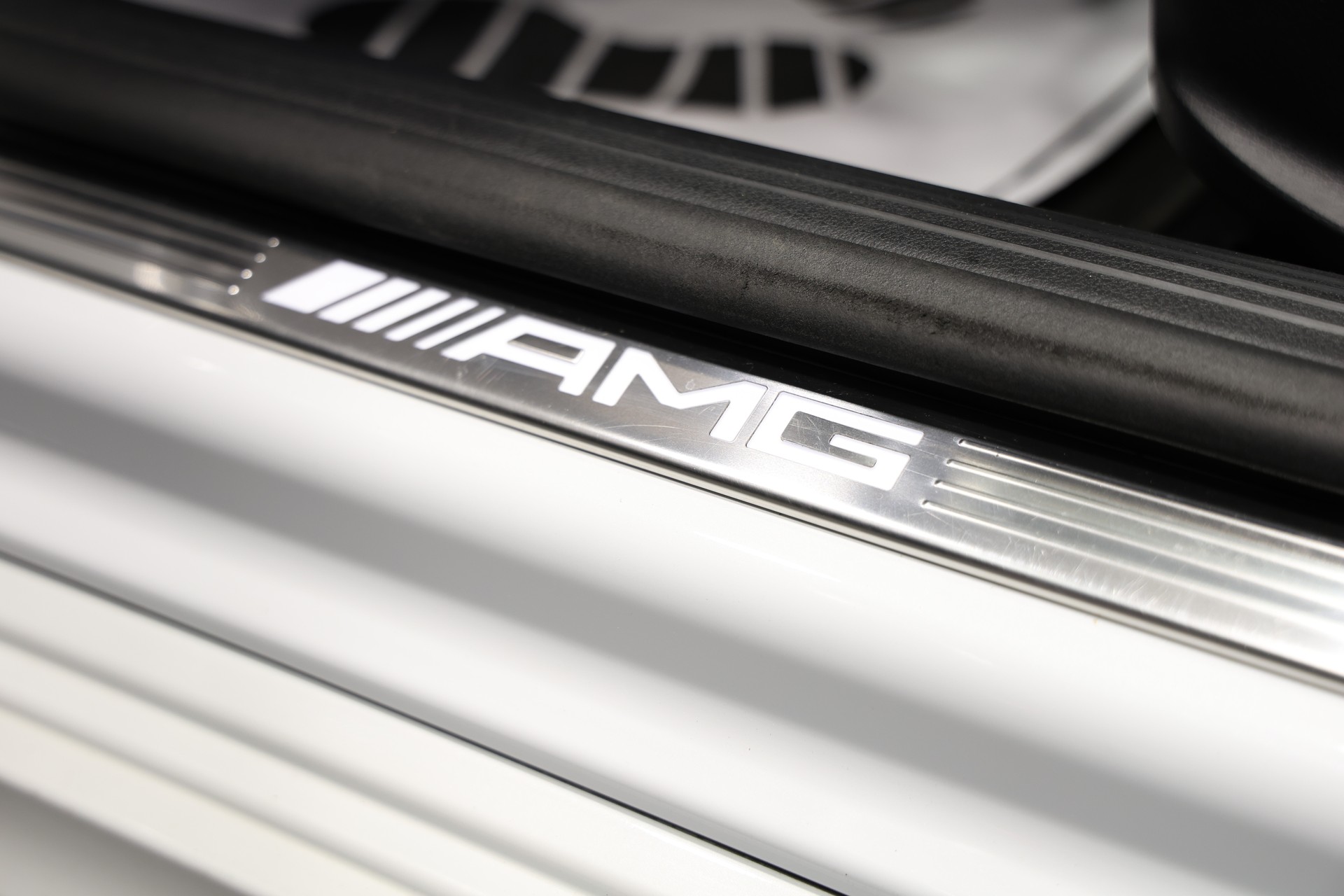 MERCEDES-BENZ A 35 AMG 4Matic Limousine Speedshift *CH-Fahrzeug*Sedan*-image-15
