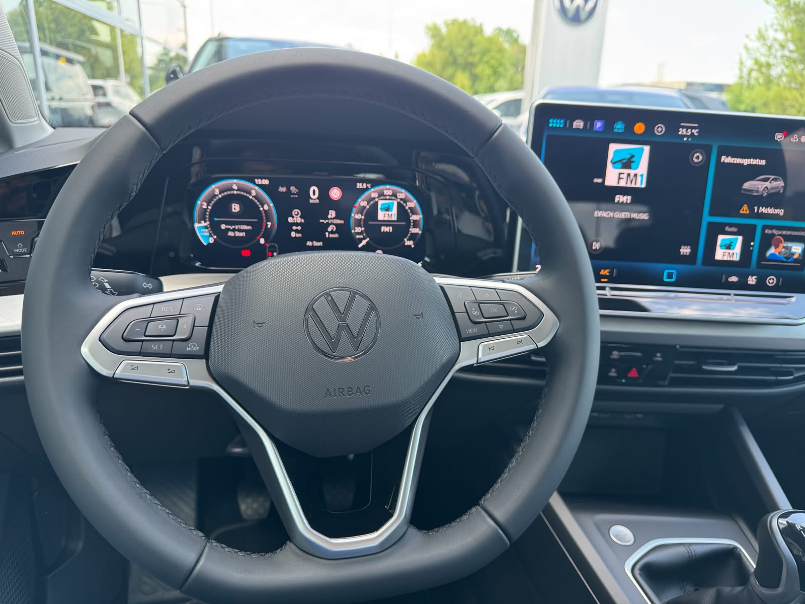 VW Golf 1.5 TSI Basis-image-8