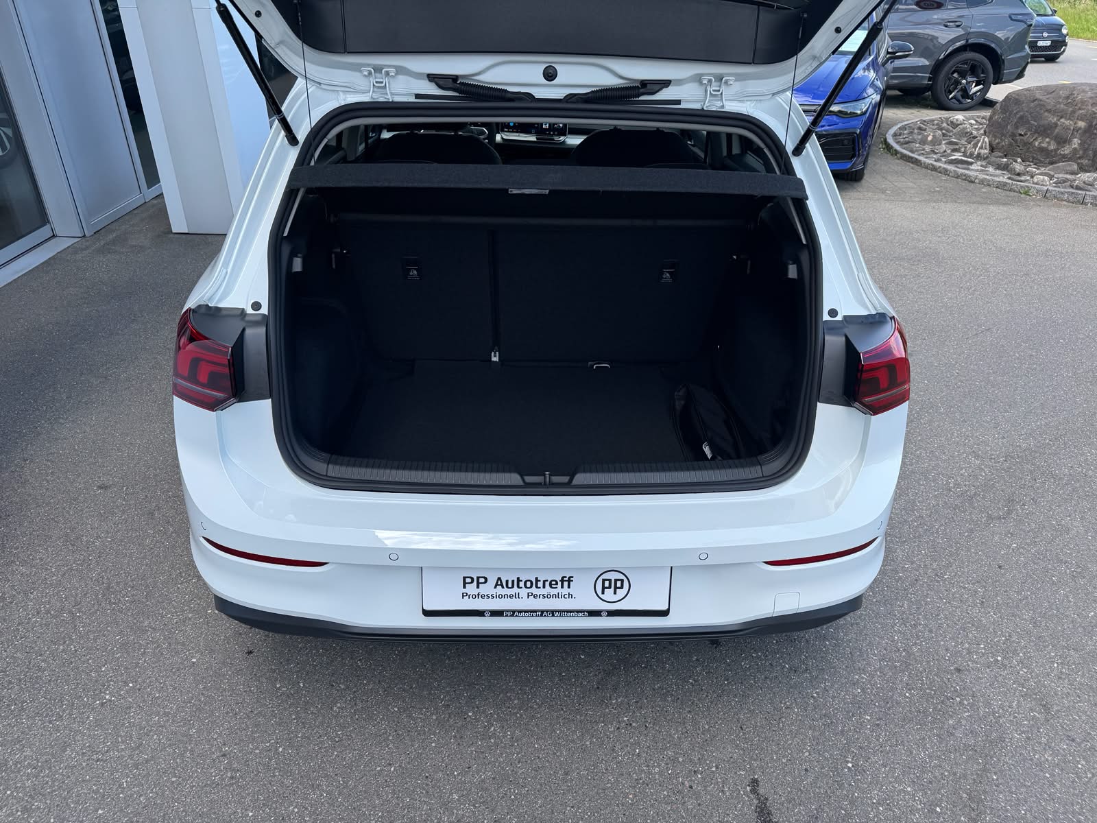 VW Golf 1.5 TSI Basis-image-4