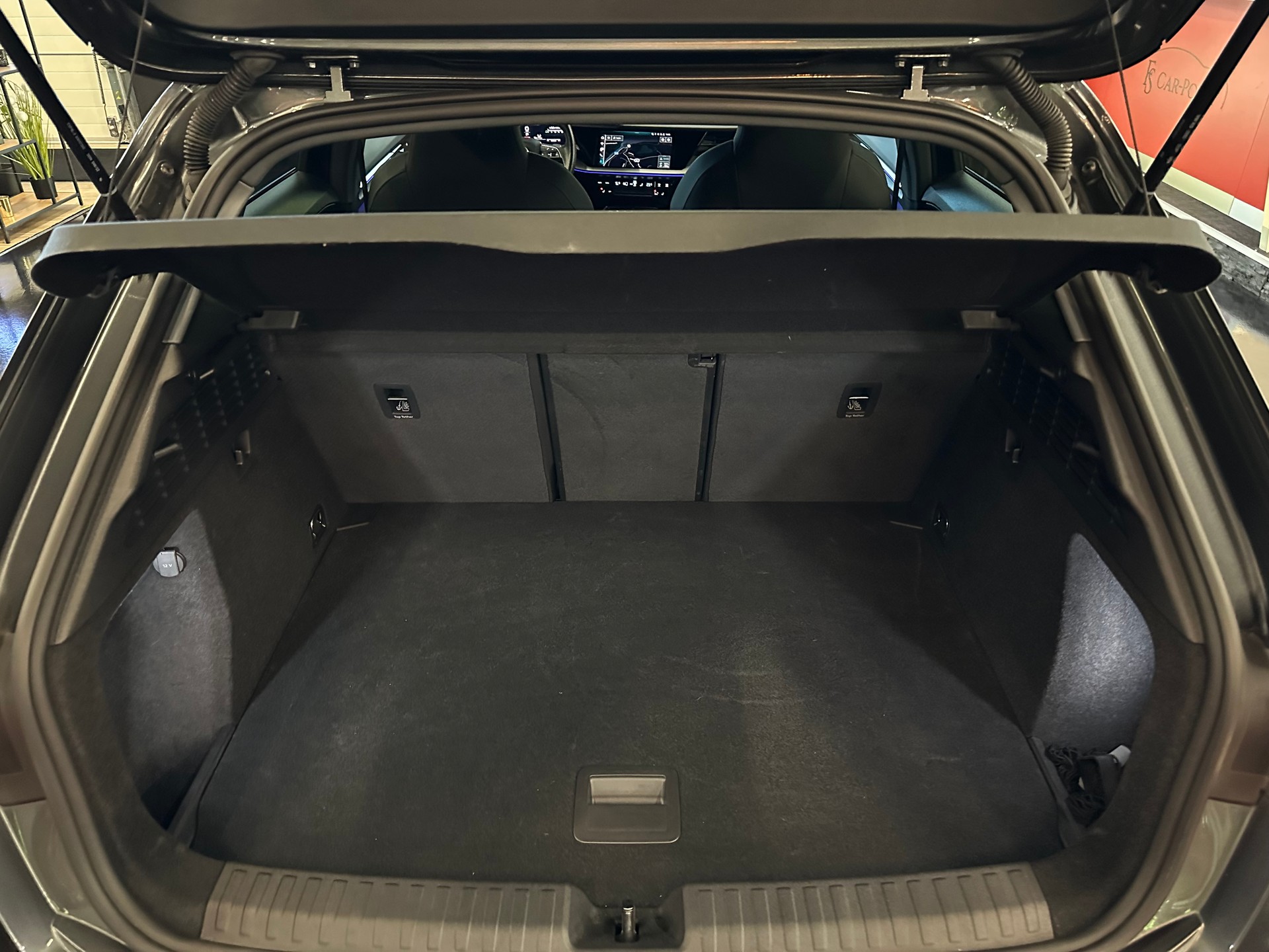 AUDI S3 Sportback 2.0 TFSI quattro S-tronic-image-21