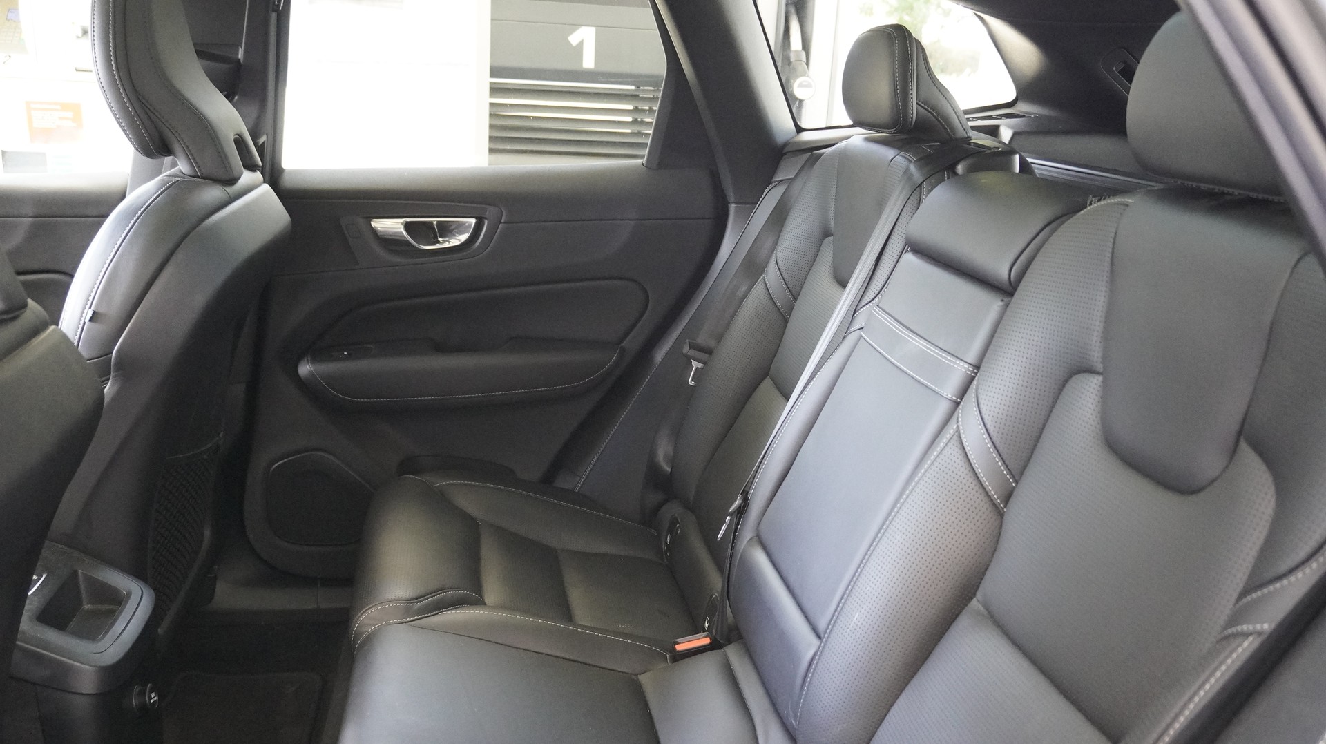 VOLVO XC60 T8 eAWD Inscription Geartronic-image-4