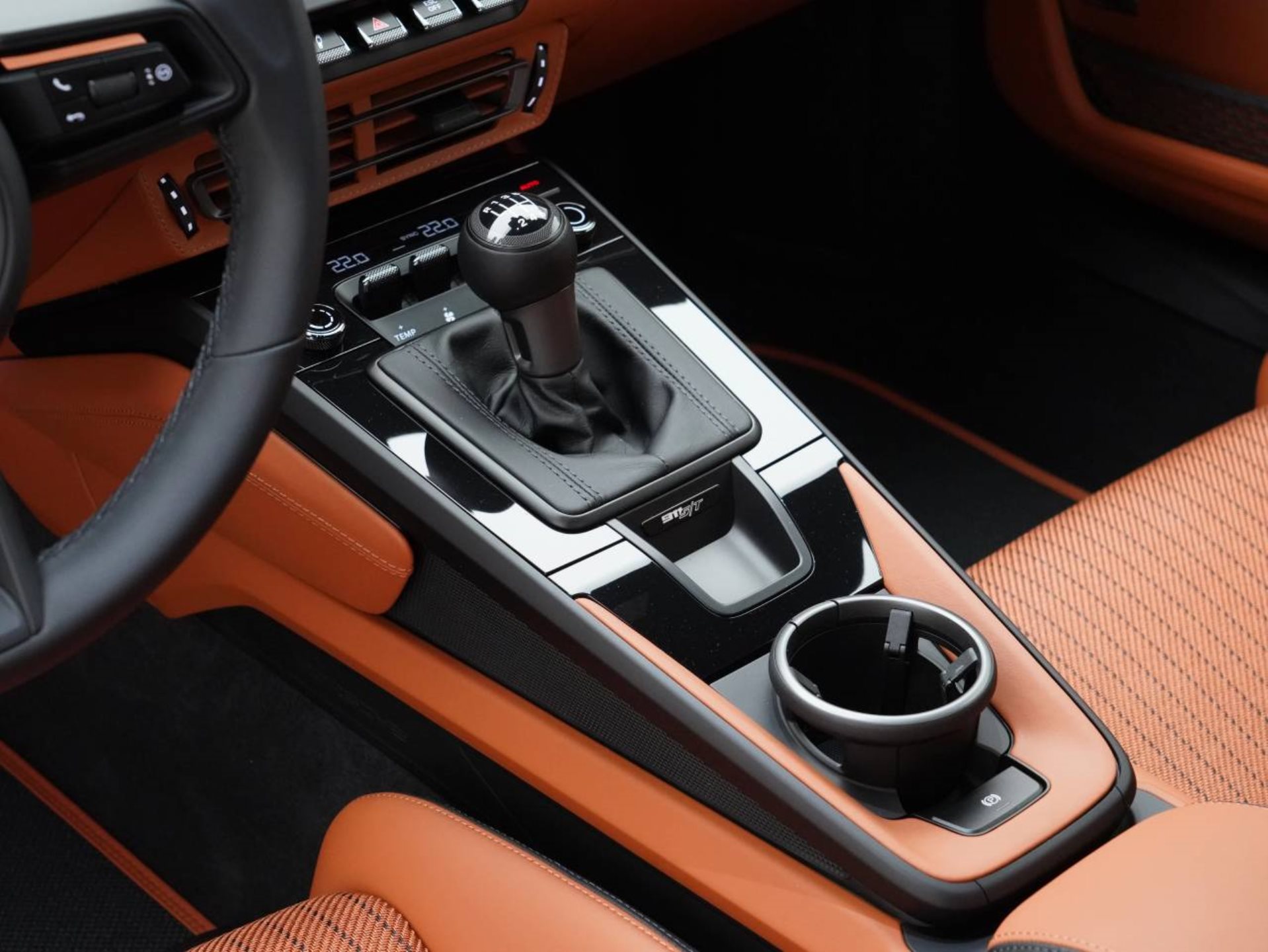 PORSCHE 911 S/T-image-18