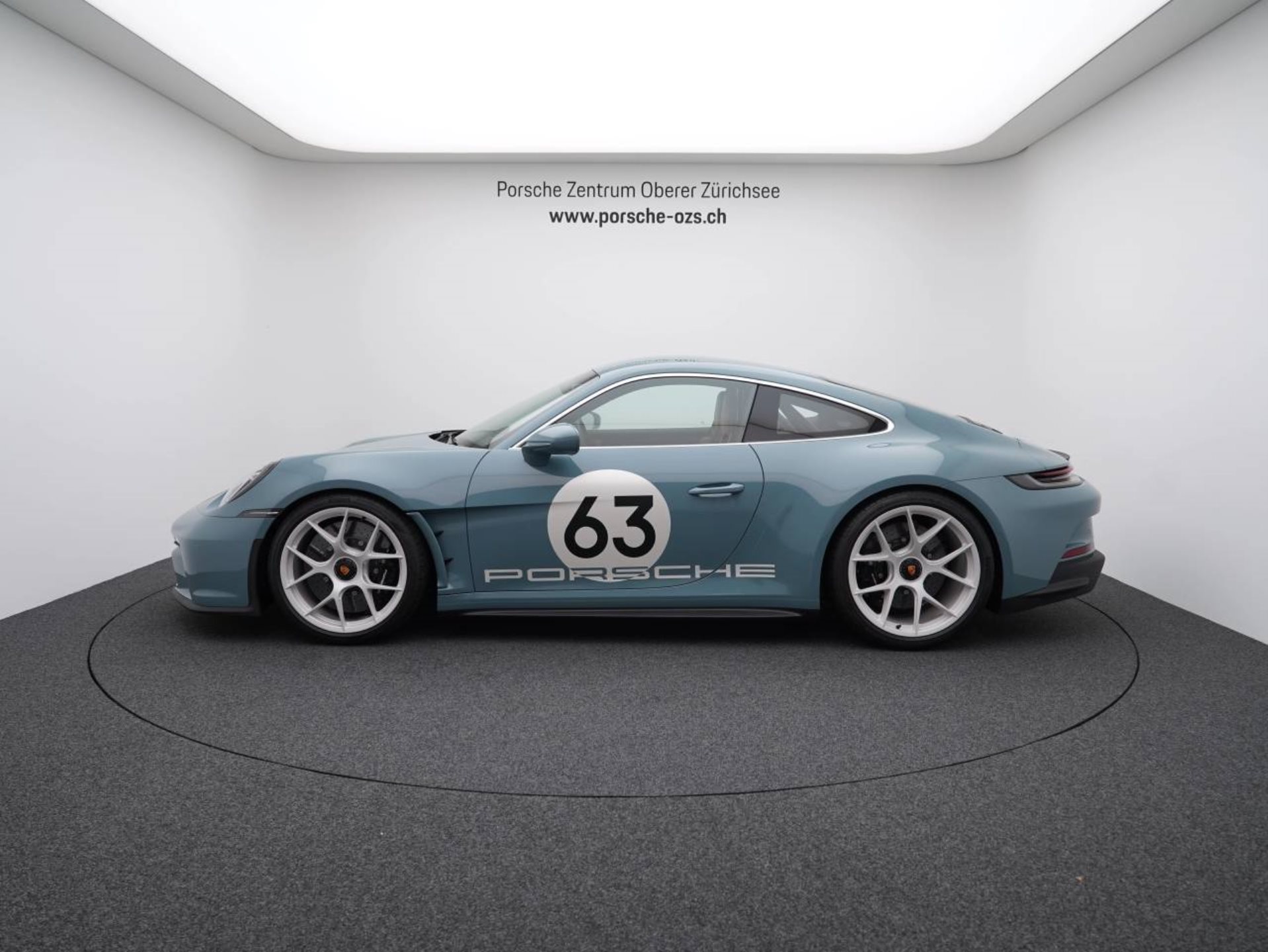 PORSCHE 911 S/T-showroom-element-1