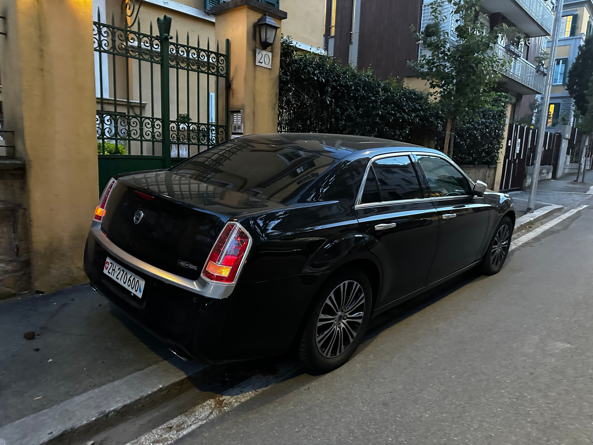 LANCIA 3.6 V6 Executive 4x4-image-4