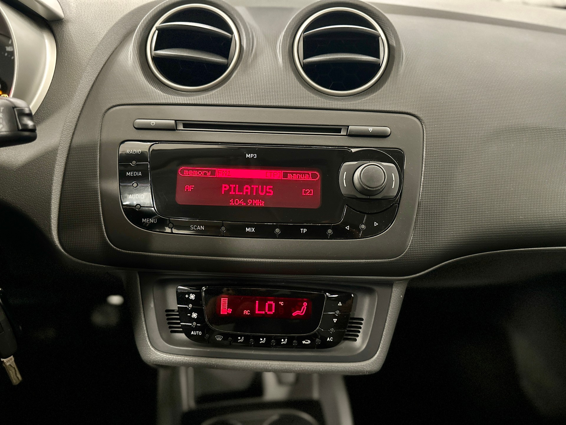 SEAT Ibiza 1.4 Sport-image-14