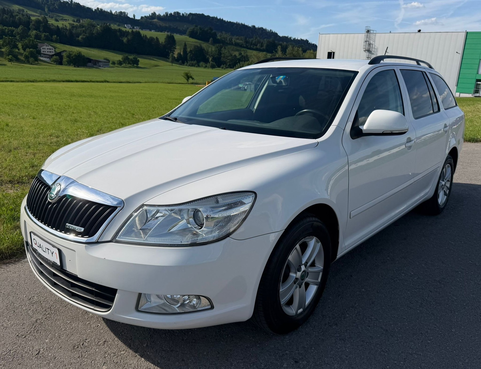 SKODA Octavia Combi 1.6 TDI Greenline-image-0