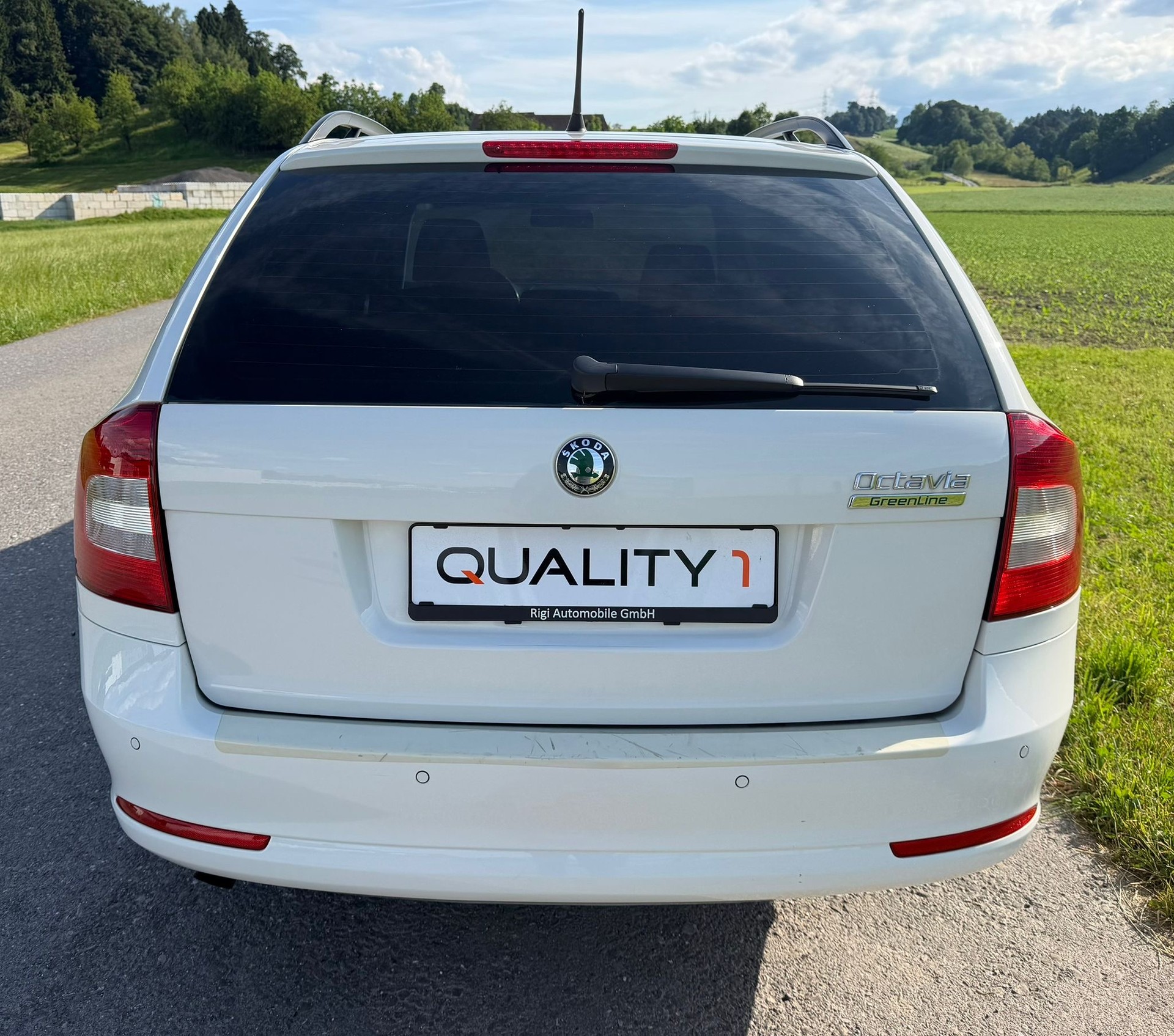 SKODA Octavia Combi 1.6 TDI Greenline-image-4