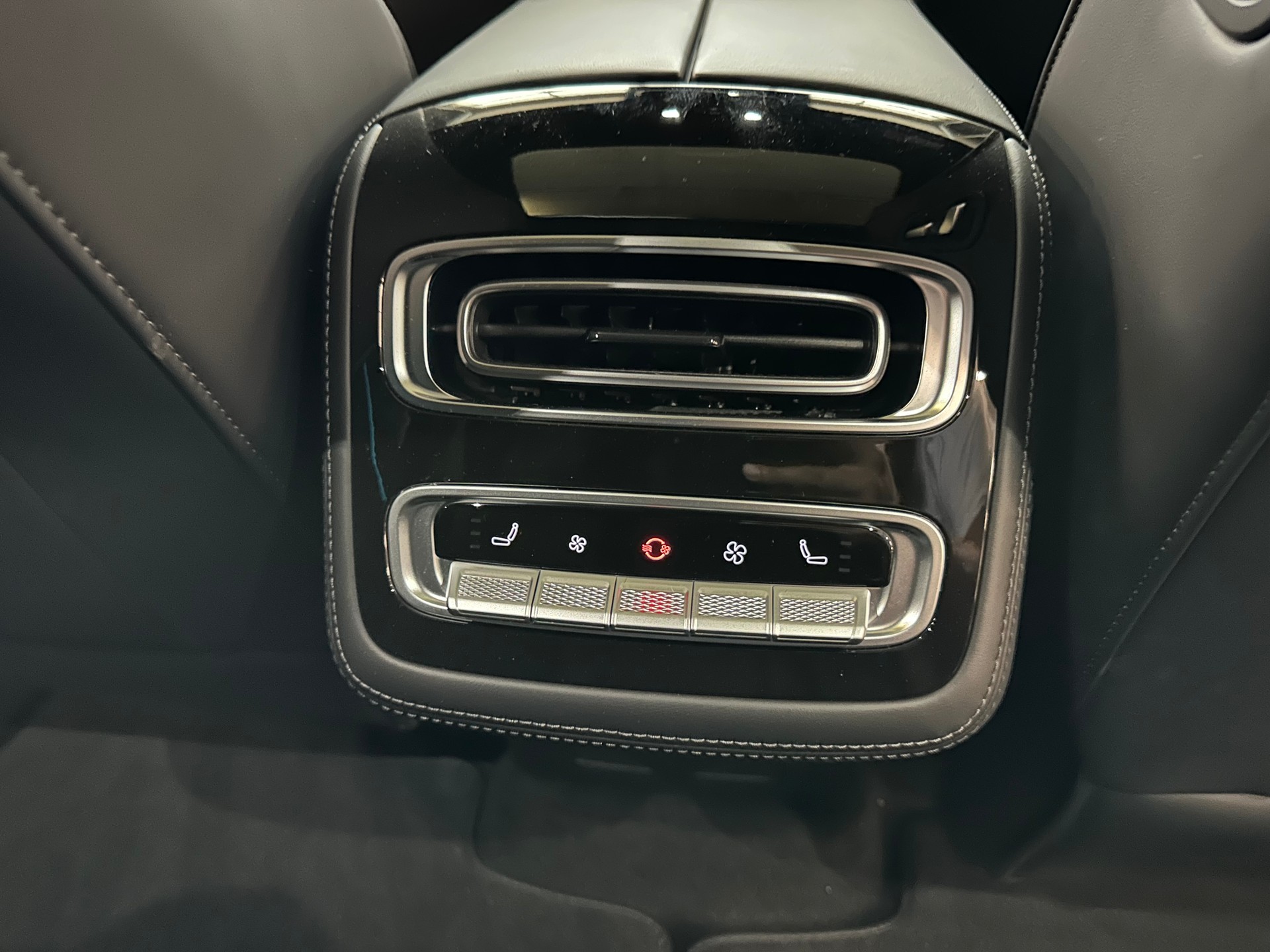 OMODA 9 PHEV SHS Exclusive AWD-image-11
