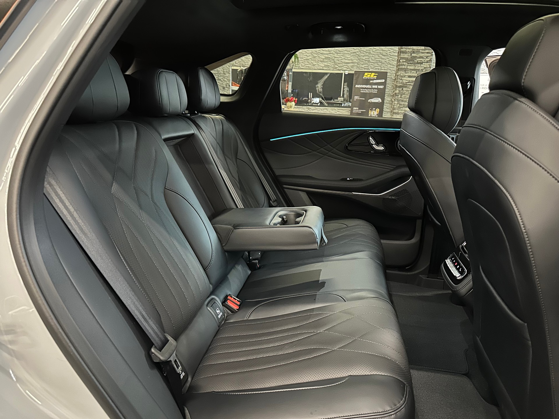OMODA 9 PHEV SHS Exclusive AWD-image-13