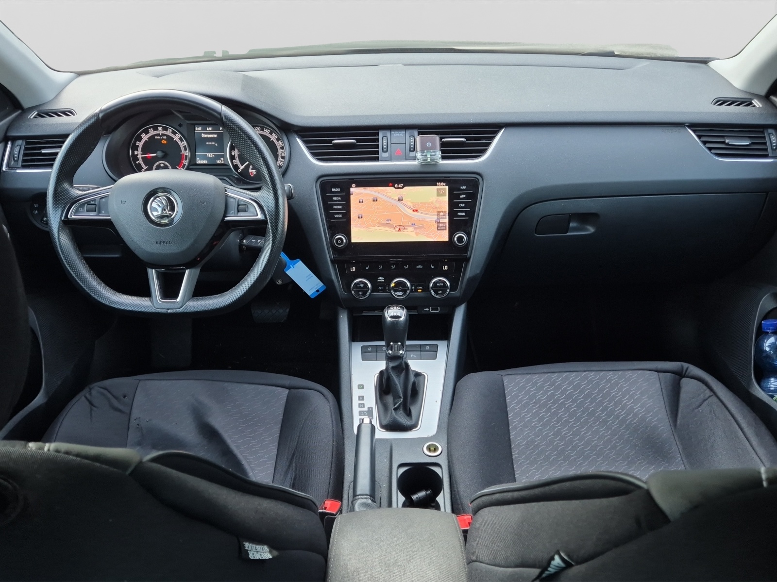 SKODA Octavia Combi 2.0 TDI Ambition 4x4-image-10