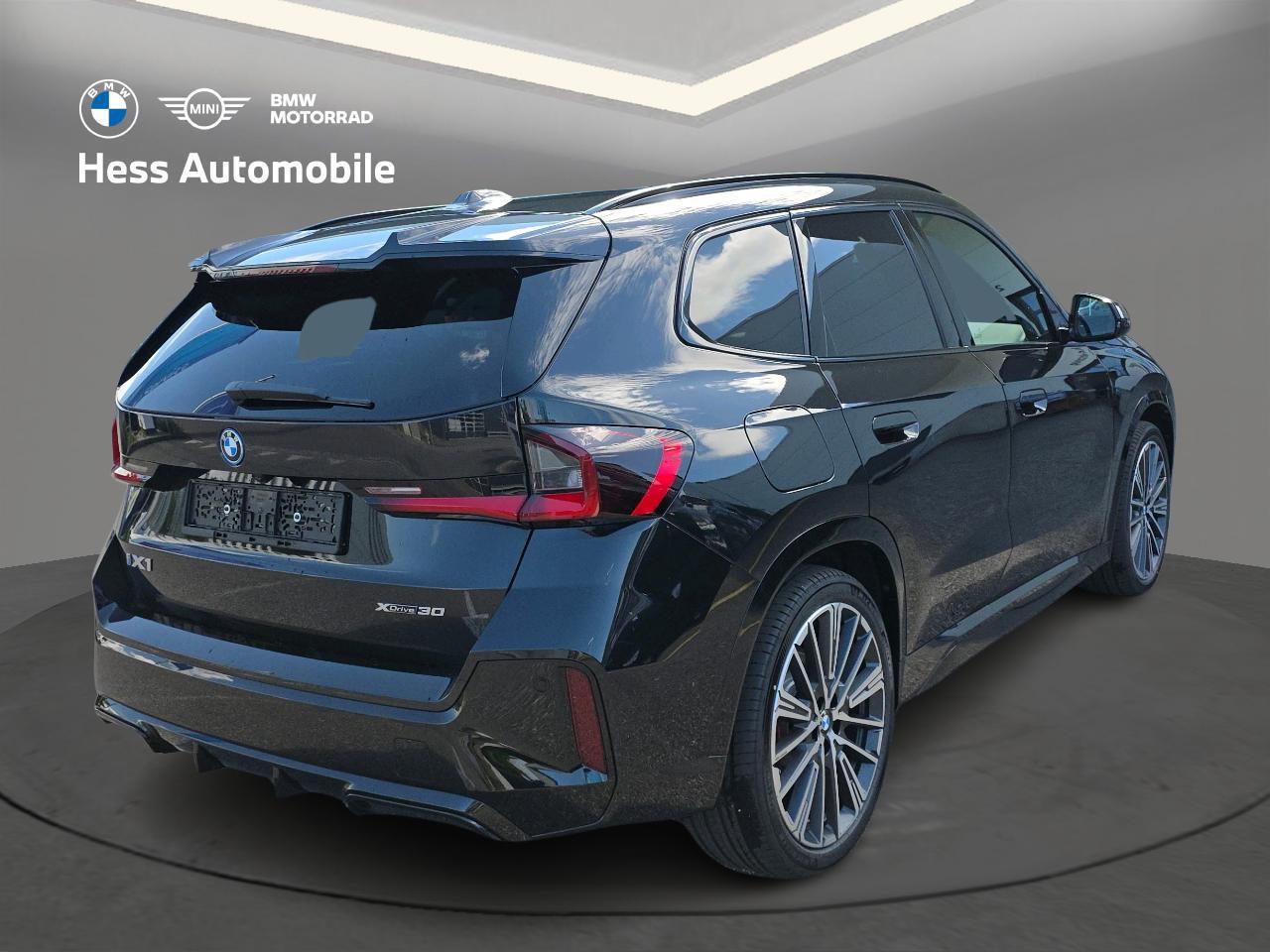 BMW iX1 30 xDrive-showroom-element-1