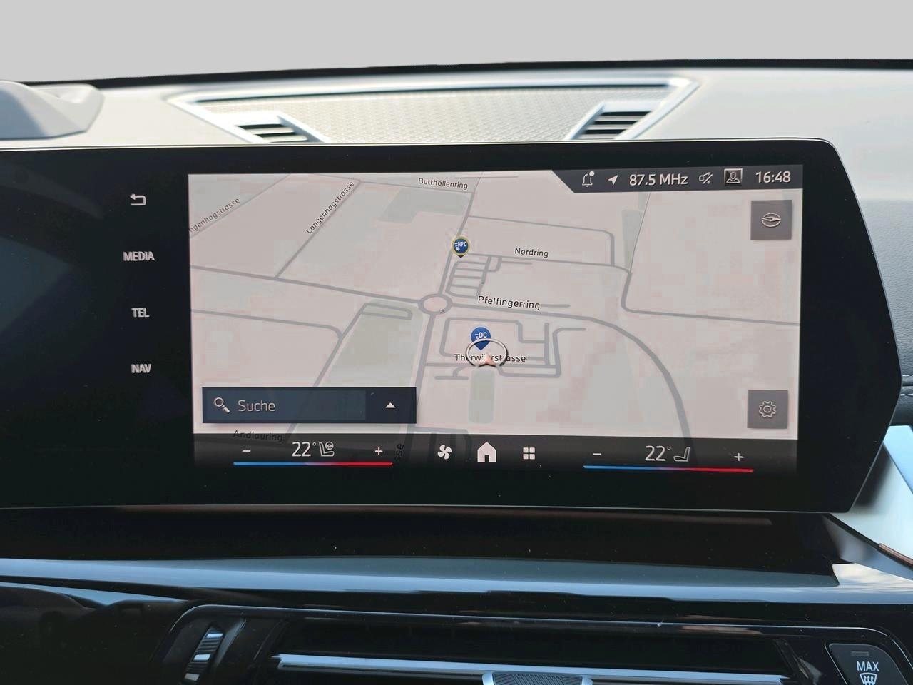 BMW iX1 30 xDrive-image-11