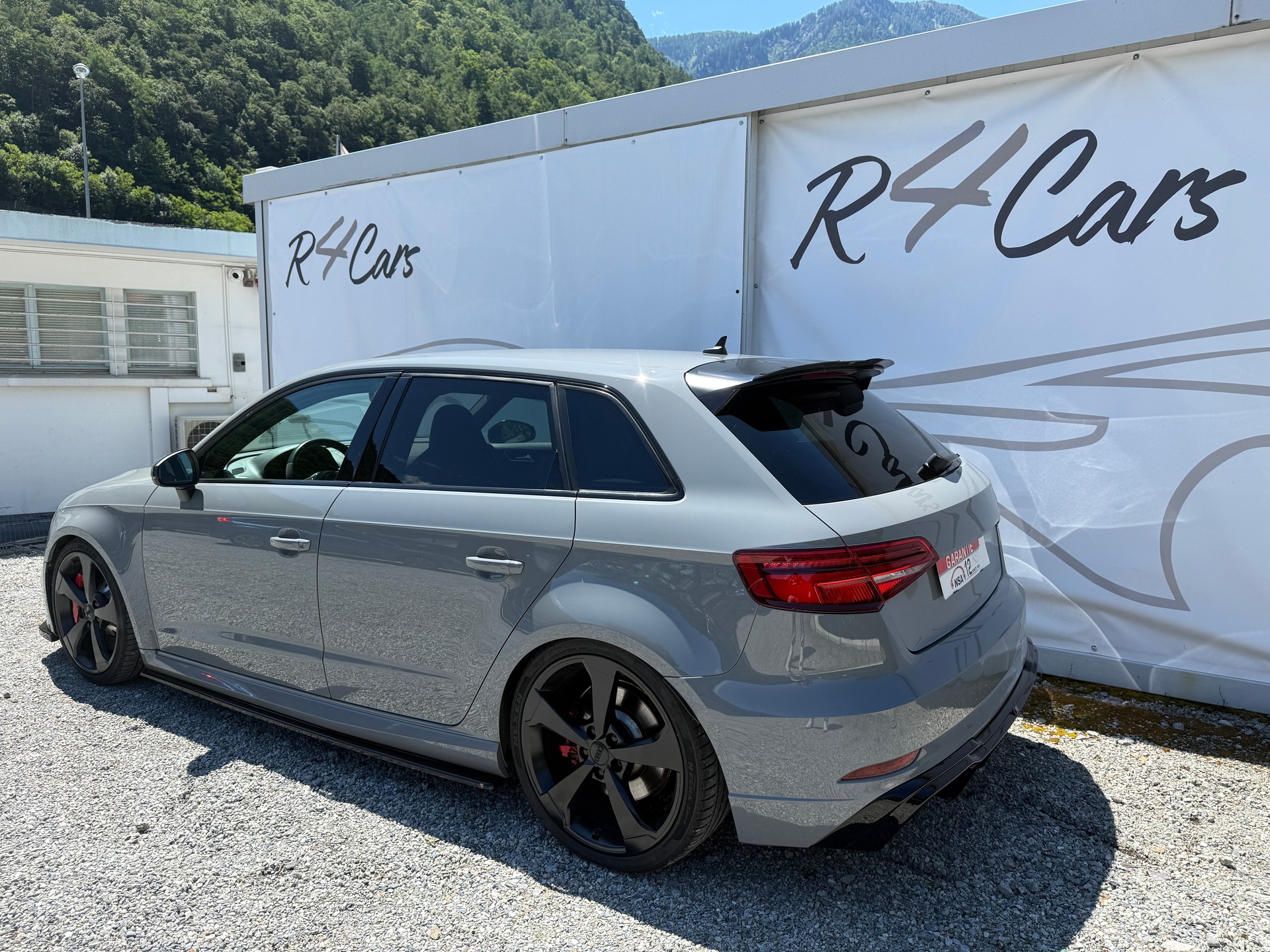 AUDI RS3 Sportback 2.5 TSI quattro S-tronic-image-6