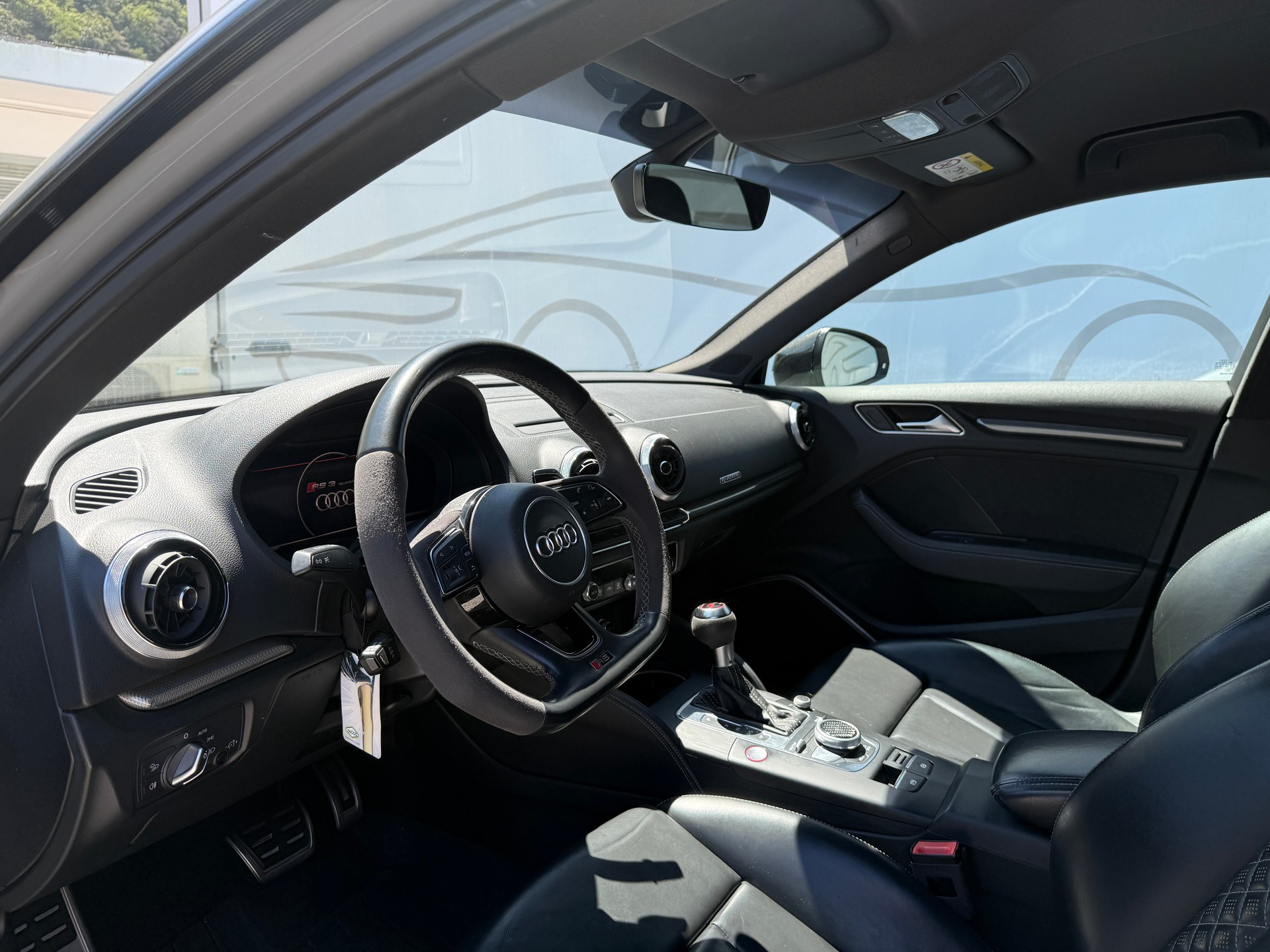 AUDI RS3 Sportback 2.5 TSI quattro S-tronic-image-11