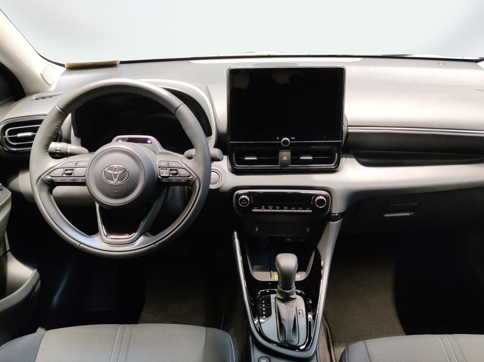 TOYOTA Yaris 1.5 VVT-i HSD Trend-image-11