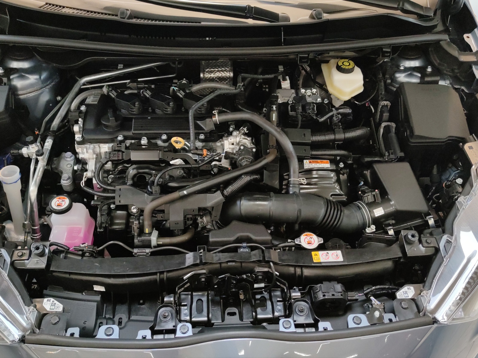 TOYOTA Yaris 1.5 VVT-i HSD Trend-image-5