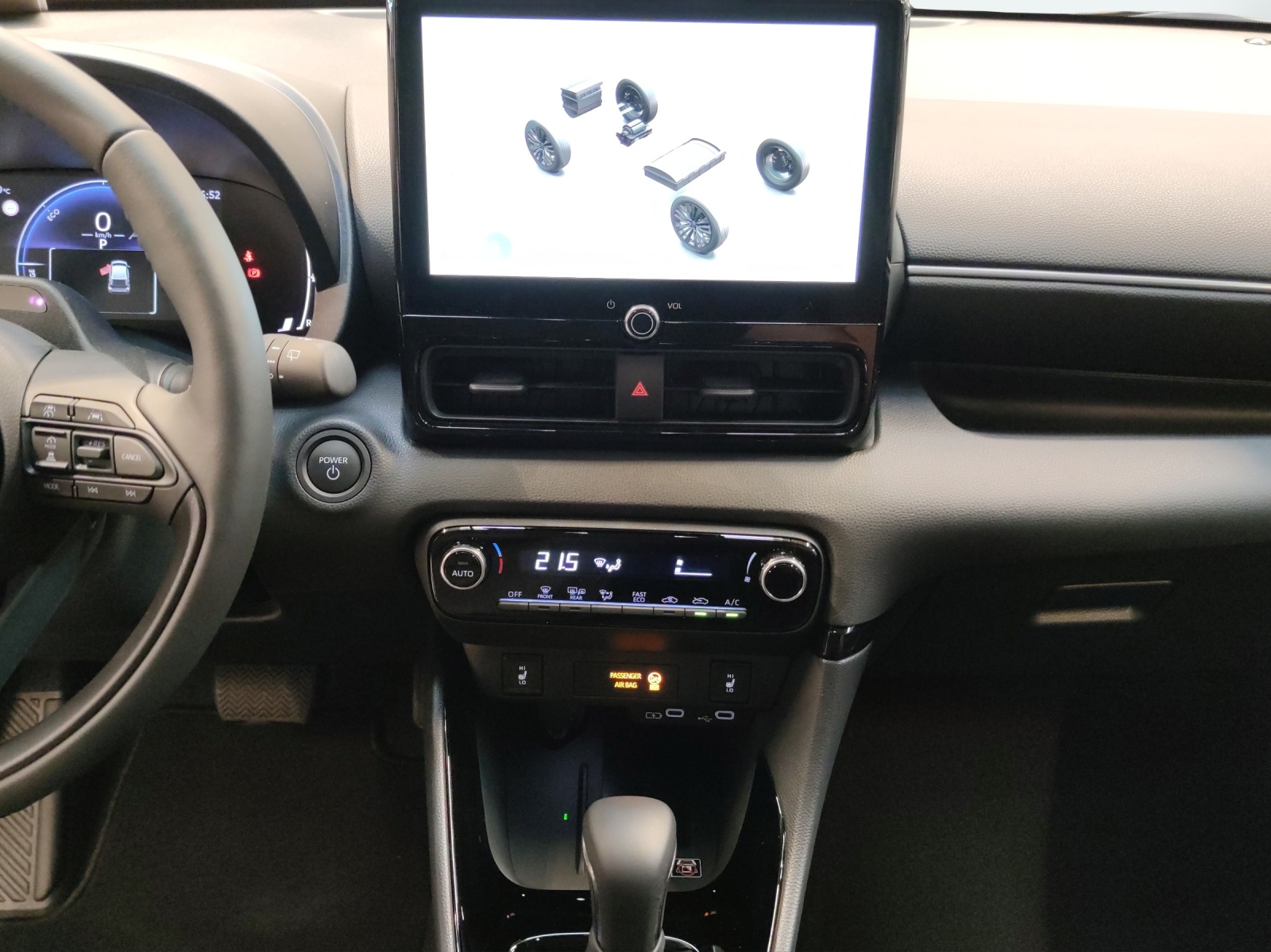 TOYOTA Yaris 1.5 VVT-i HSD Trend-image-14
