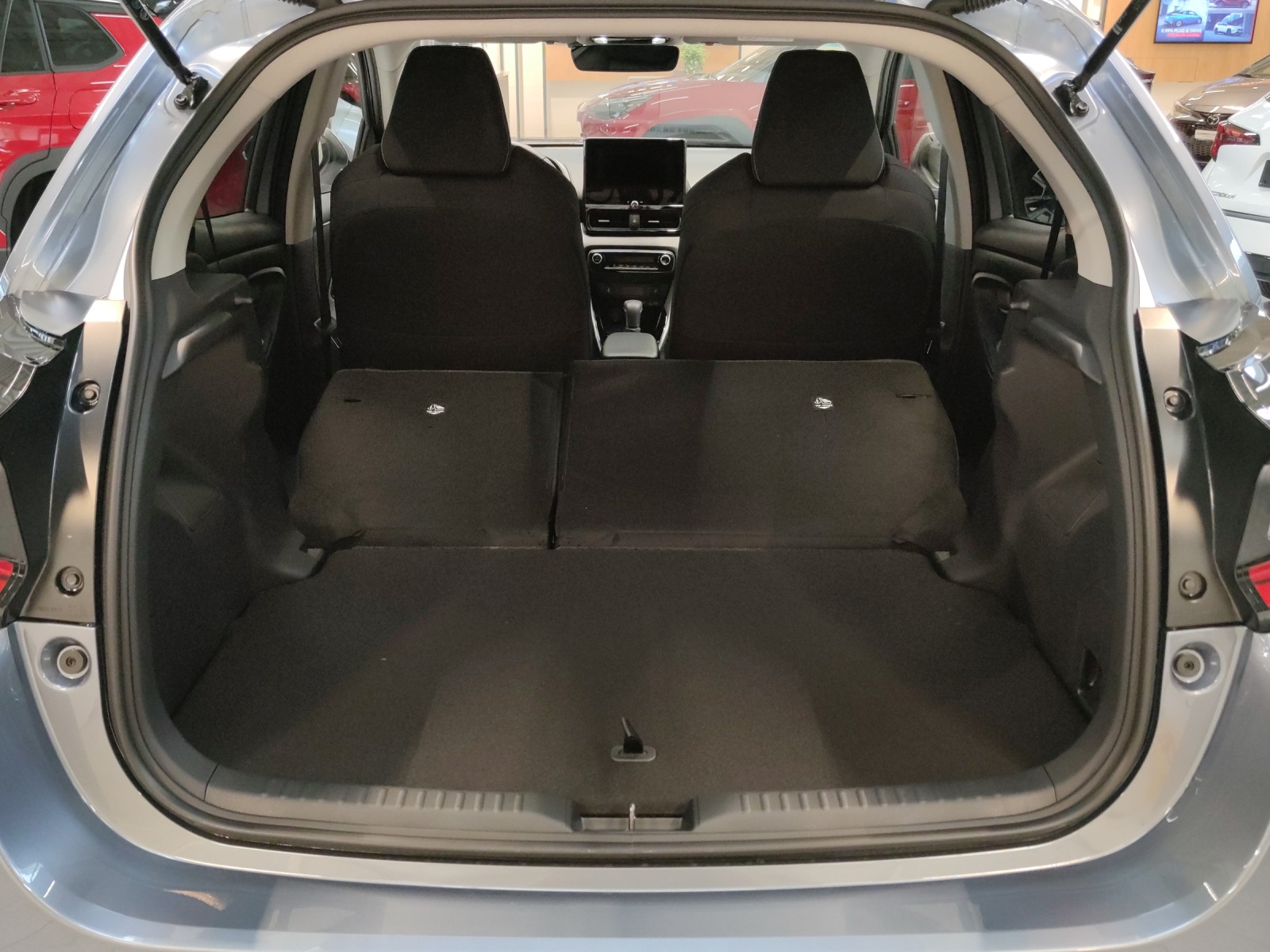 TOYOTA Yaris 1.5 VVT-i HSD Trend-image-8