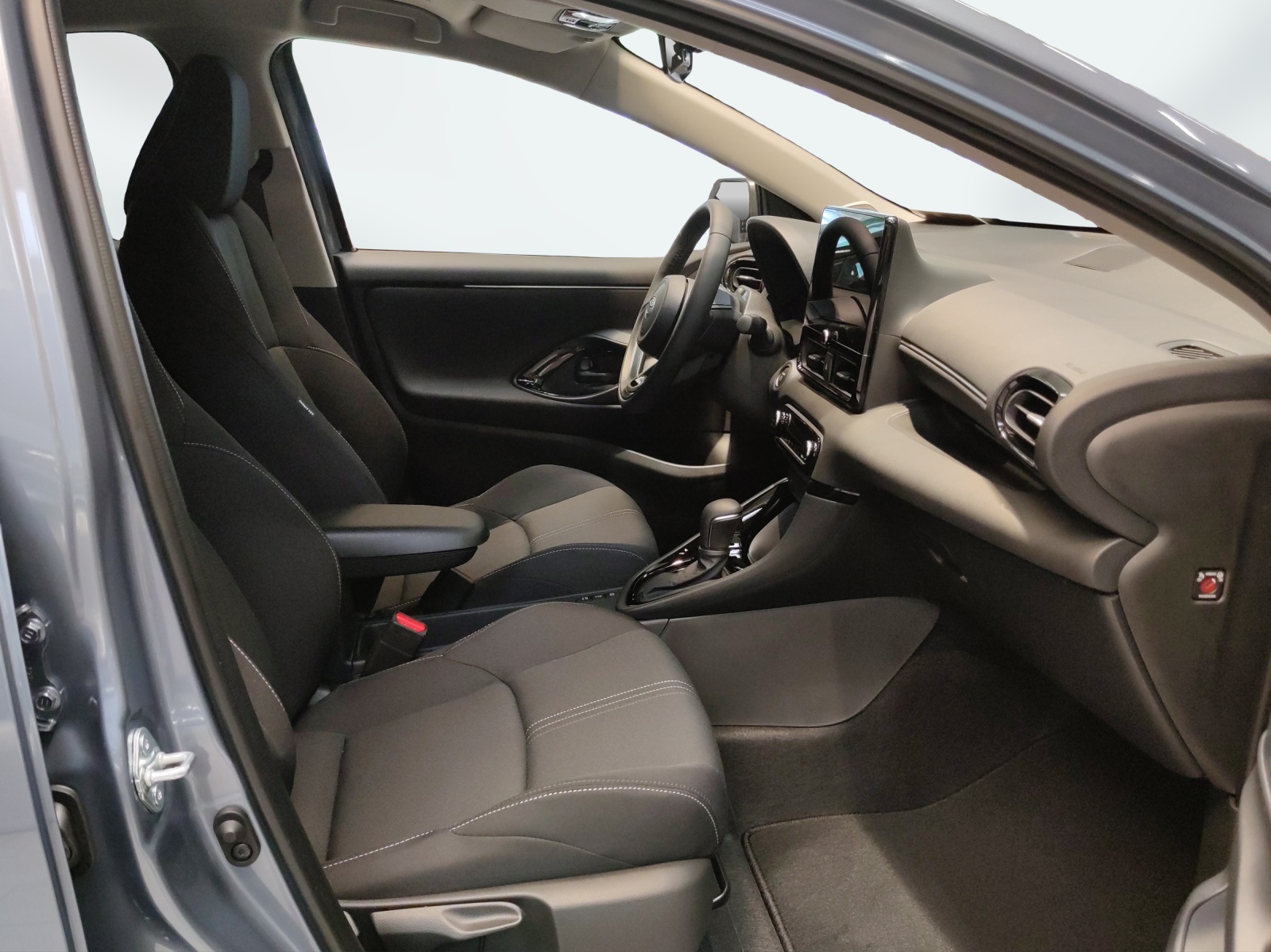TOYOTA Yaris 1.5 VVT-i HSD Trend-image-10