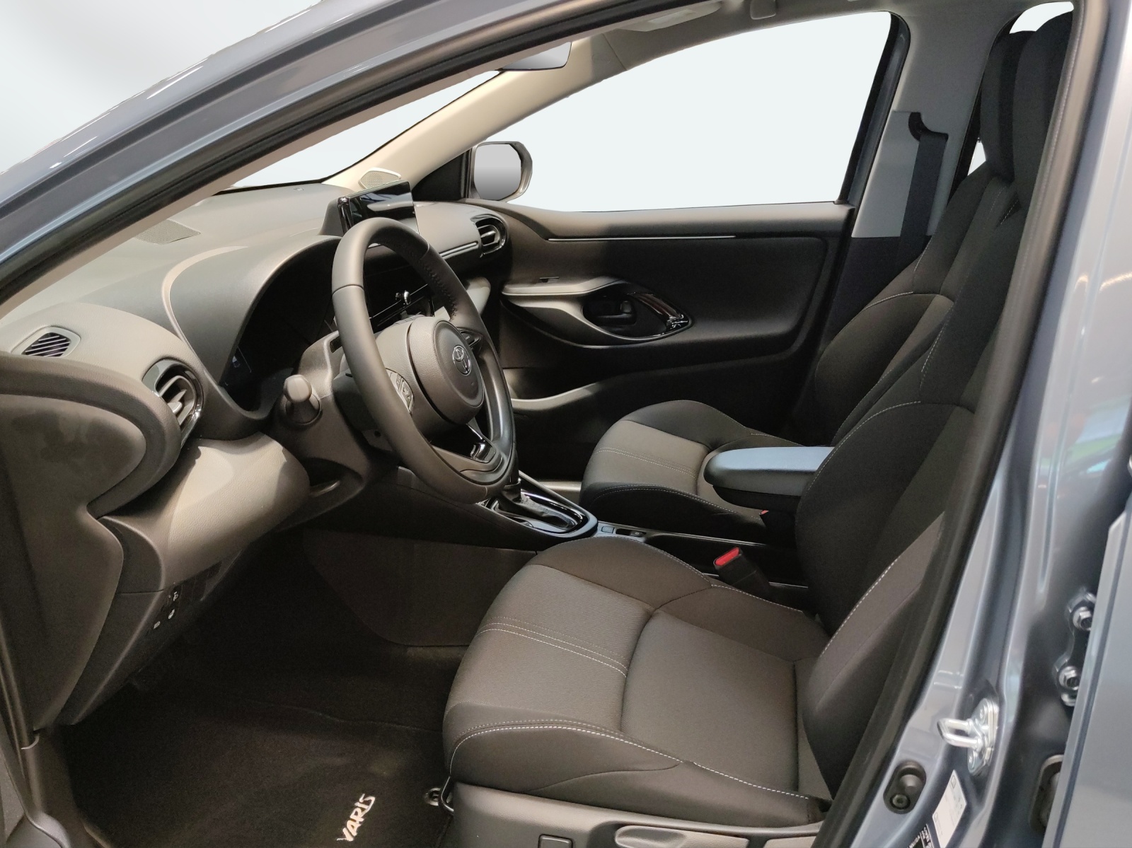 TOYOTA Yaris 1.5 VVT-i HSD Trend-image-9