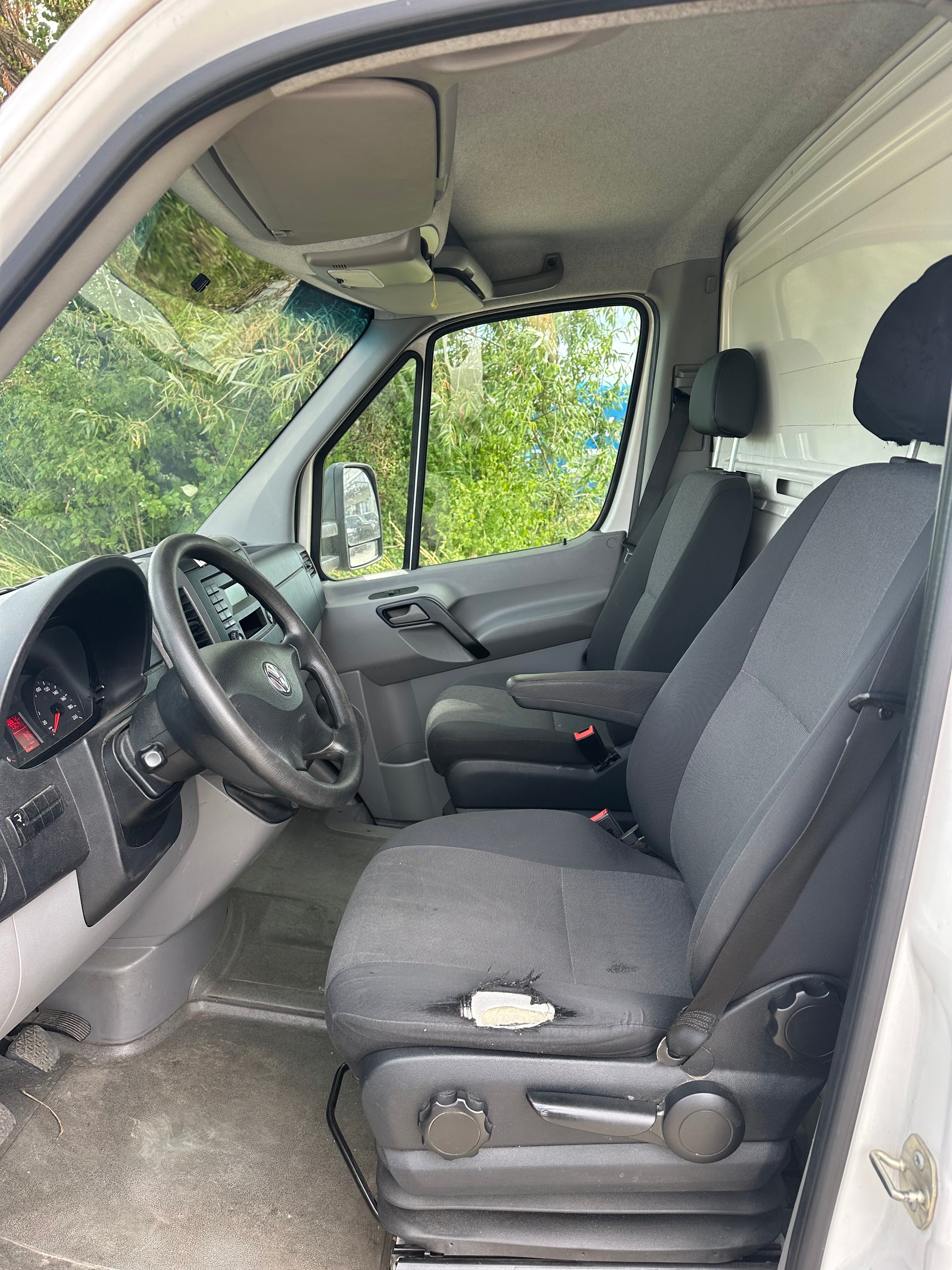 VW Crafter 35 2.0 TDI CR/ Kofferaufbau mit Hebebühne-image-7