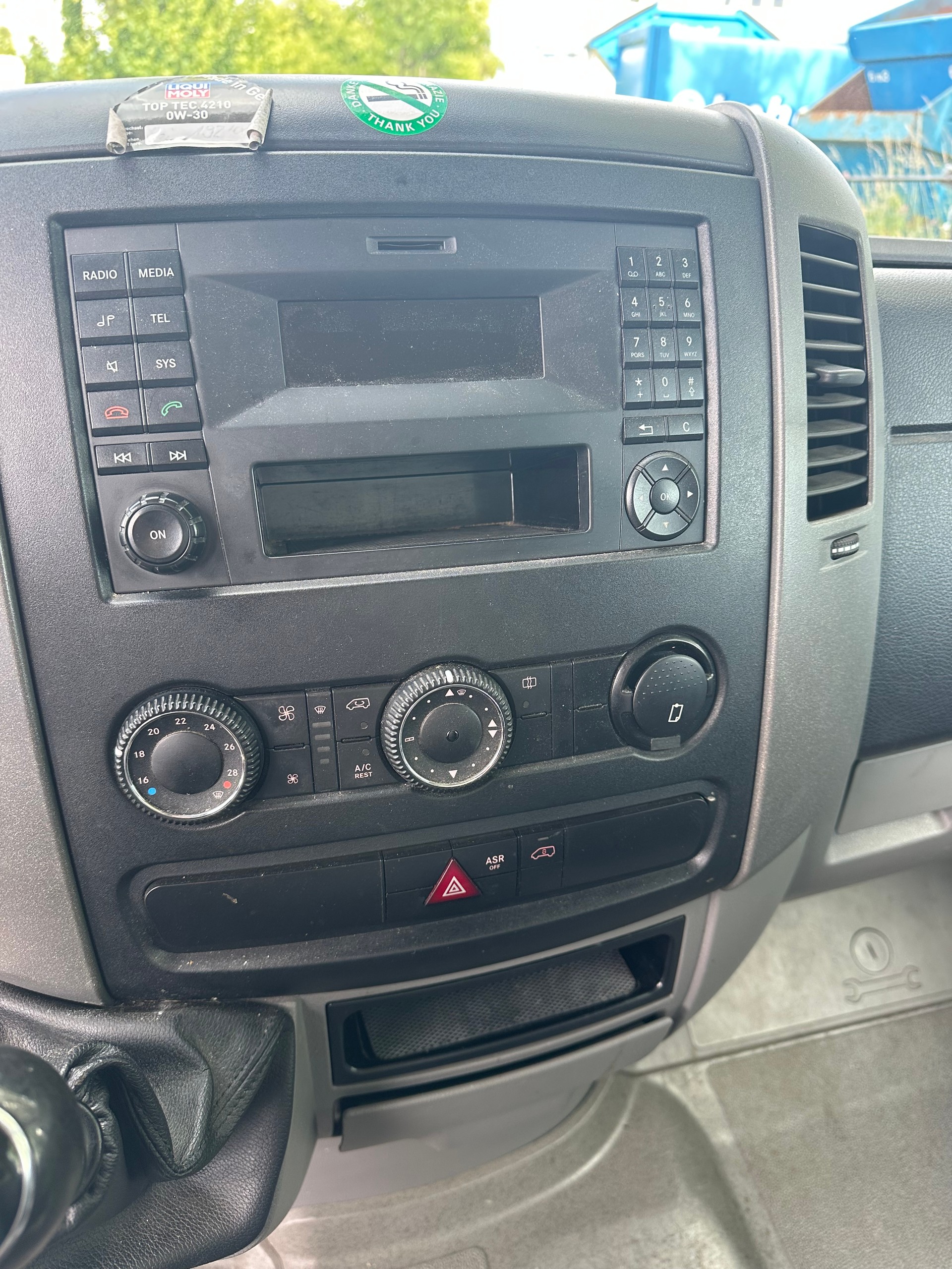 VW Crafter 35 2.0 TDI CR/ Kofferaufbau mit Hebebühne-image-8