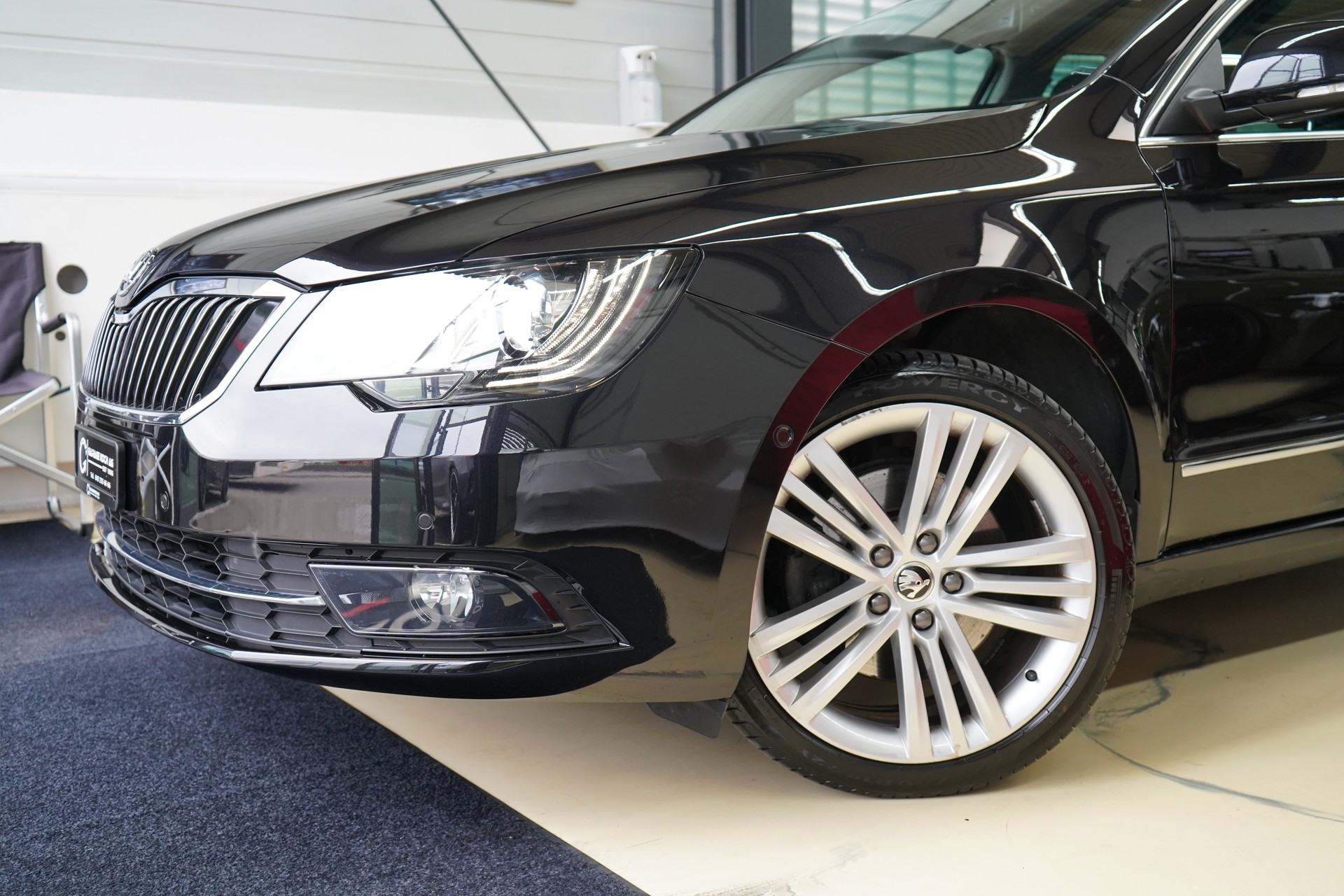 SKODA Superb Combi 1.8 TSI Business 4x4-image-3