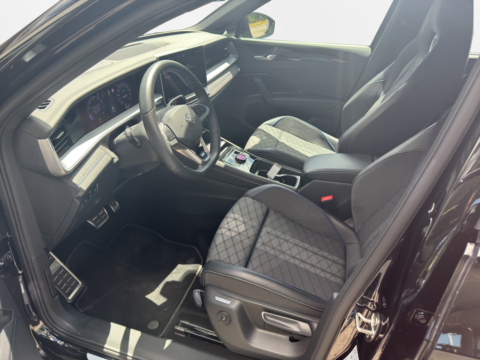 VW Tayron 2.0 TSI R-Line DSG 4Motion-image-8