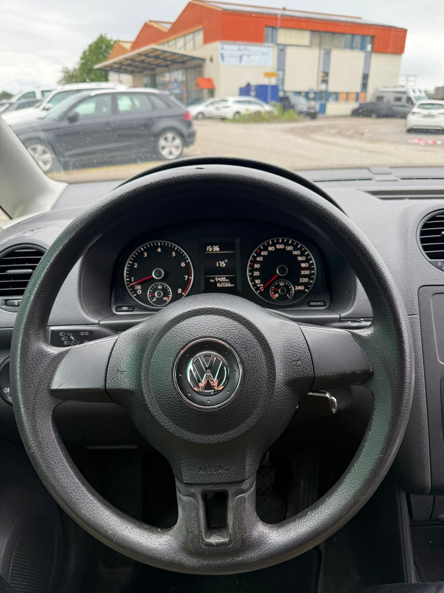 VW Caddy Maxi 1.2 TSI-image-9