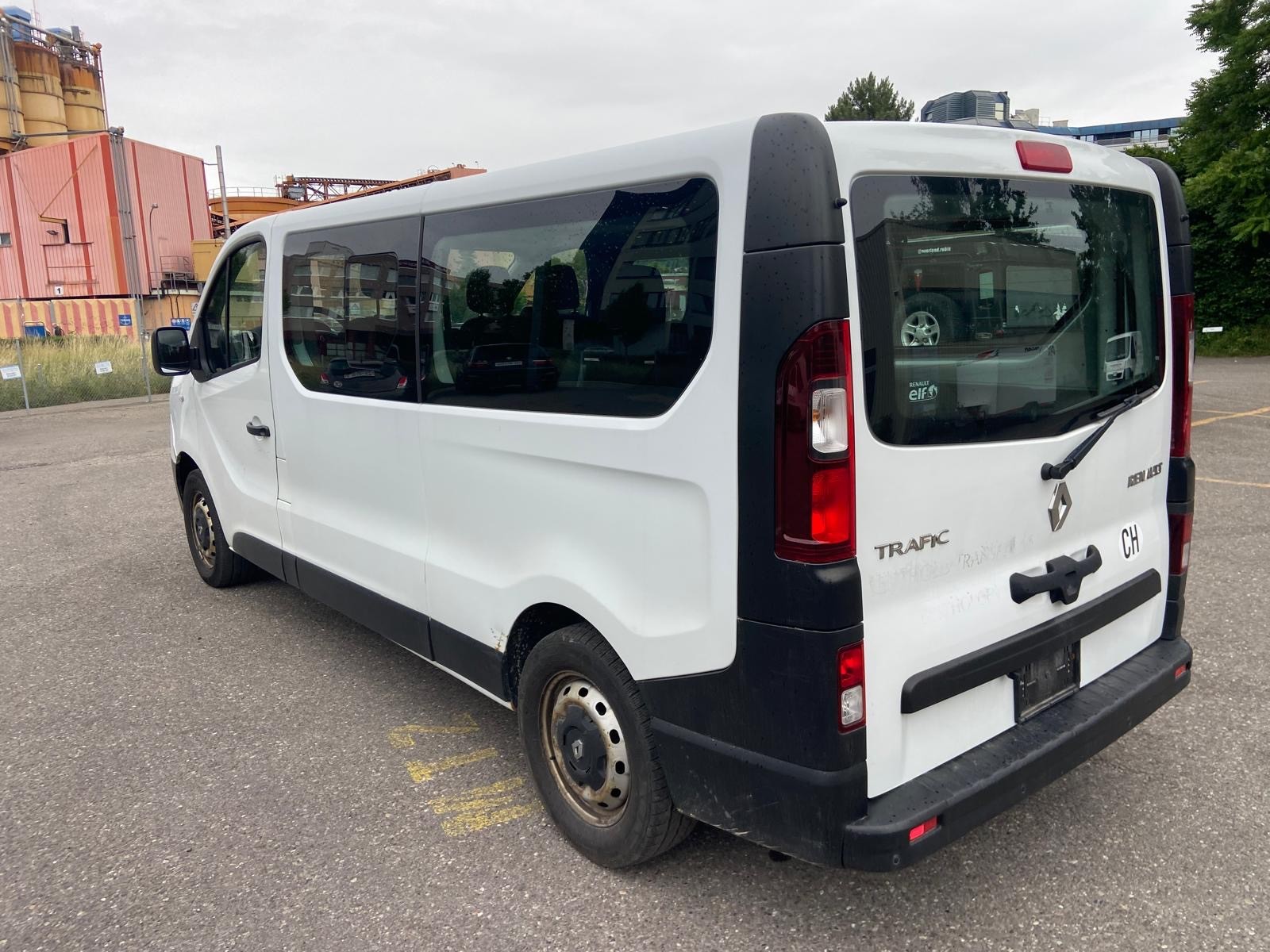 RENAULT Trafic dCi 90 Grand Passenger Authentique-image-9