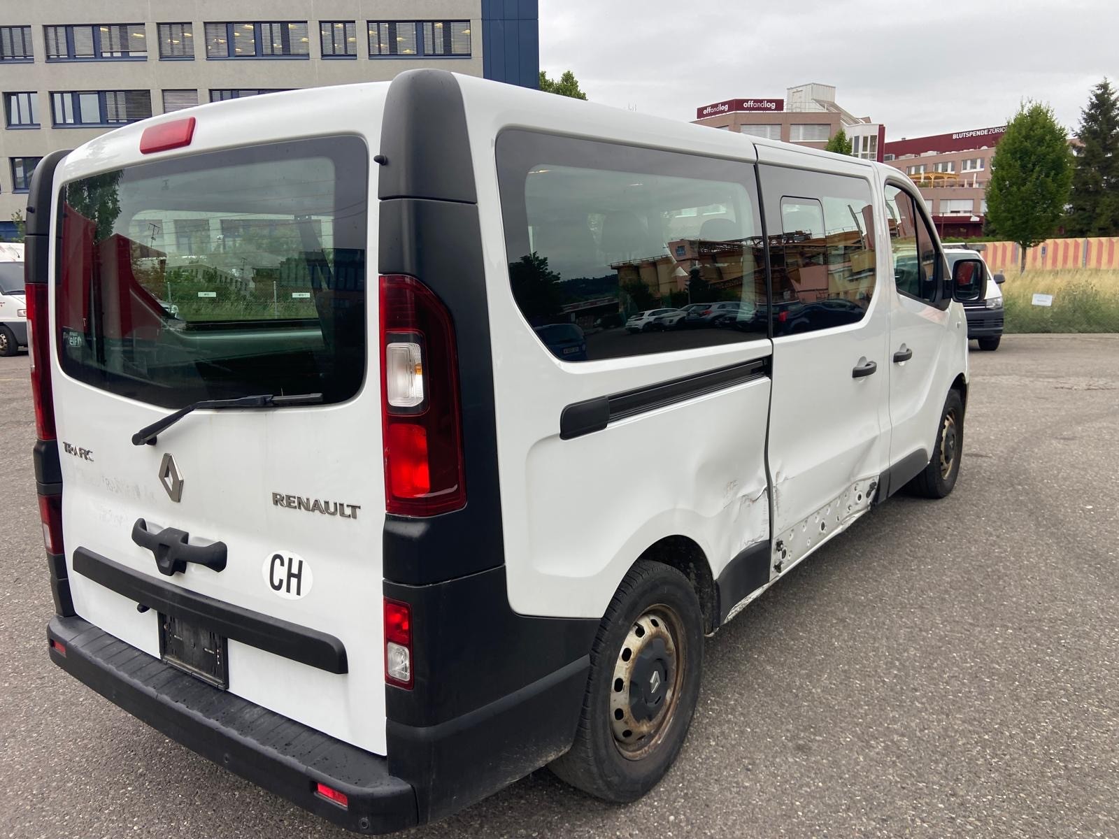 RENAULT Trafic dCi 90 Grand Passenger Authentique-image-7